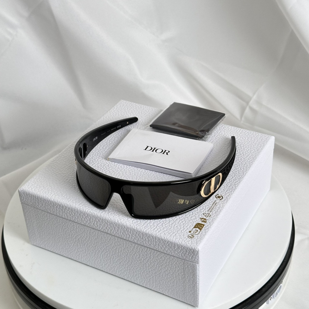 Dior Glasses winter25 - Image 5