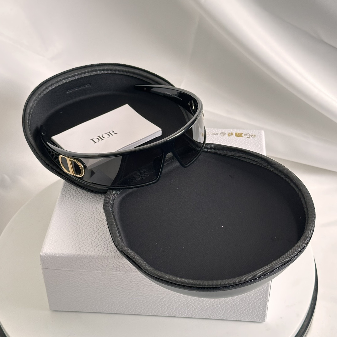 Dior Glasses winter25 - Image 7