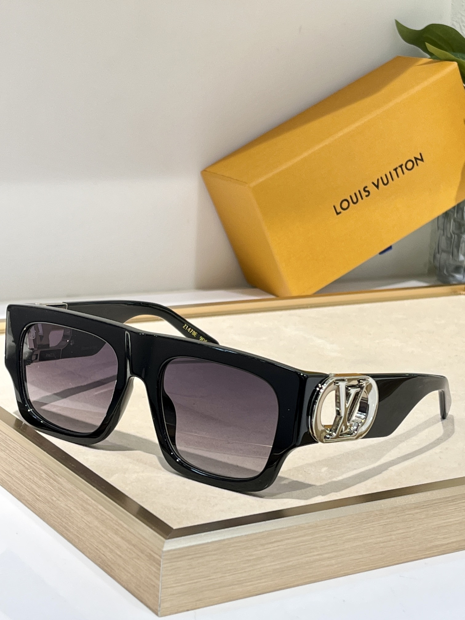 LV Glasses LINK Z1478E - Image 10