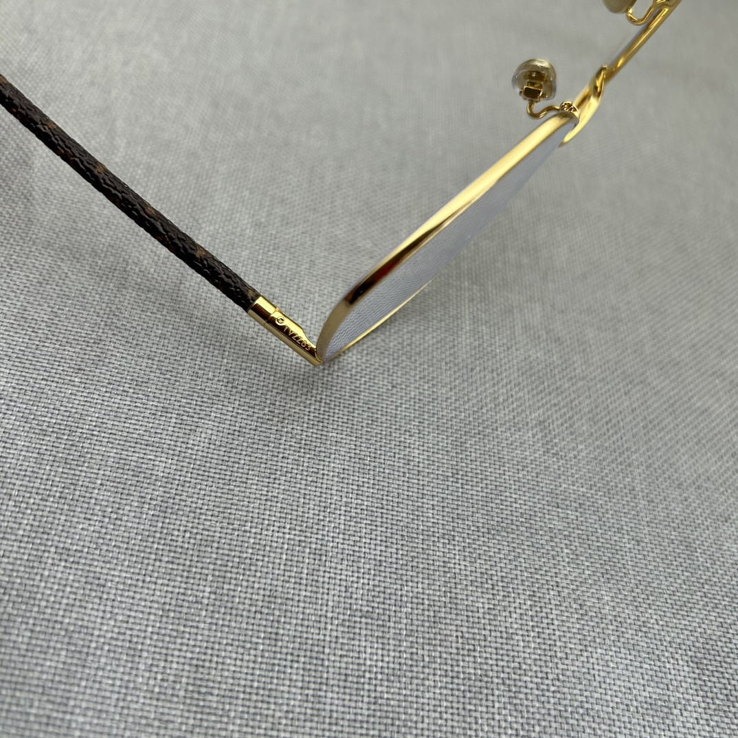 LV Glasses TV2283 62-12-140 - Image 8