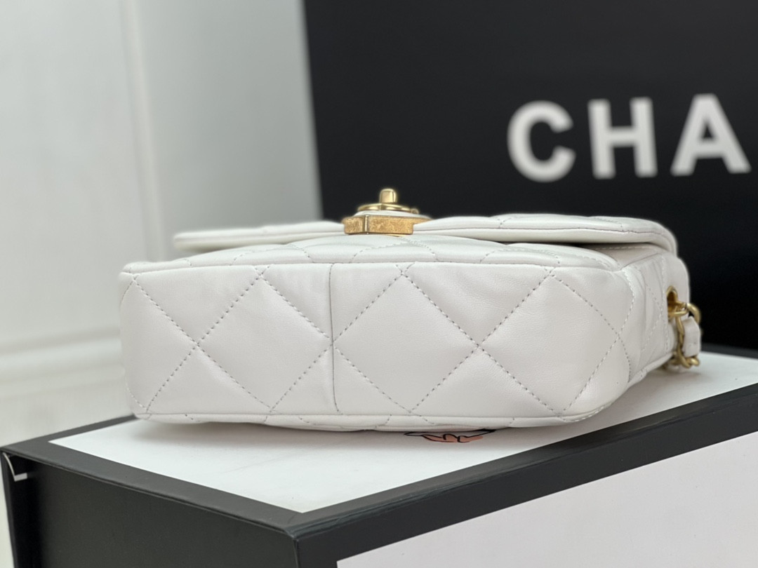 Chanel FLAP HANDBAG CF 21x14x6cm - Image 6