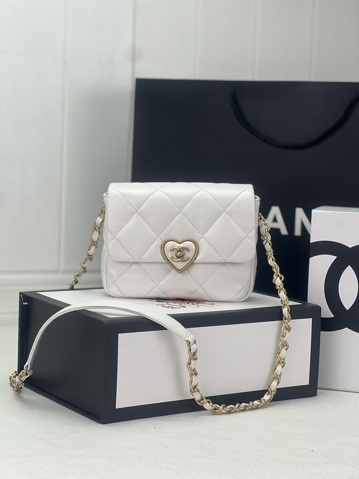 Chanel FLAP HANDBAG CF 18x13.5x5.5cm - Image 2