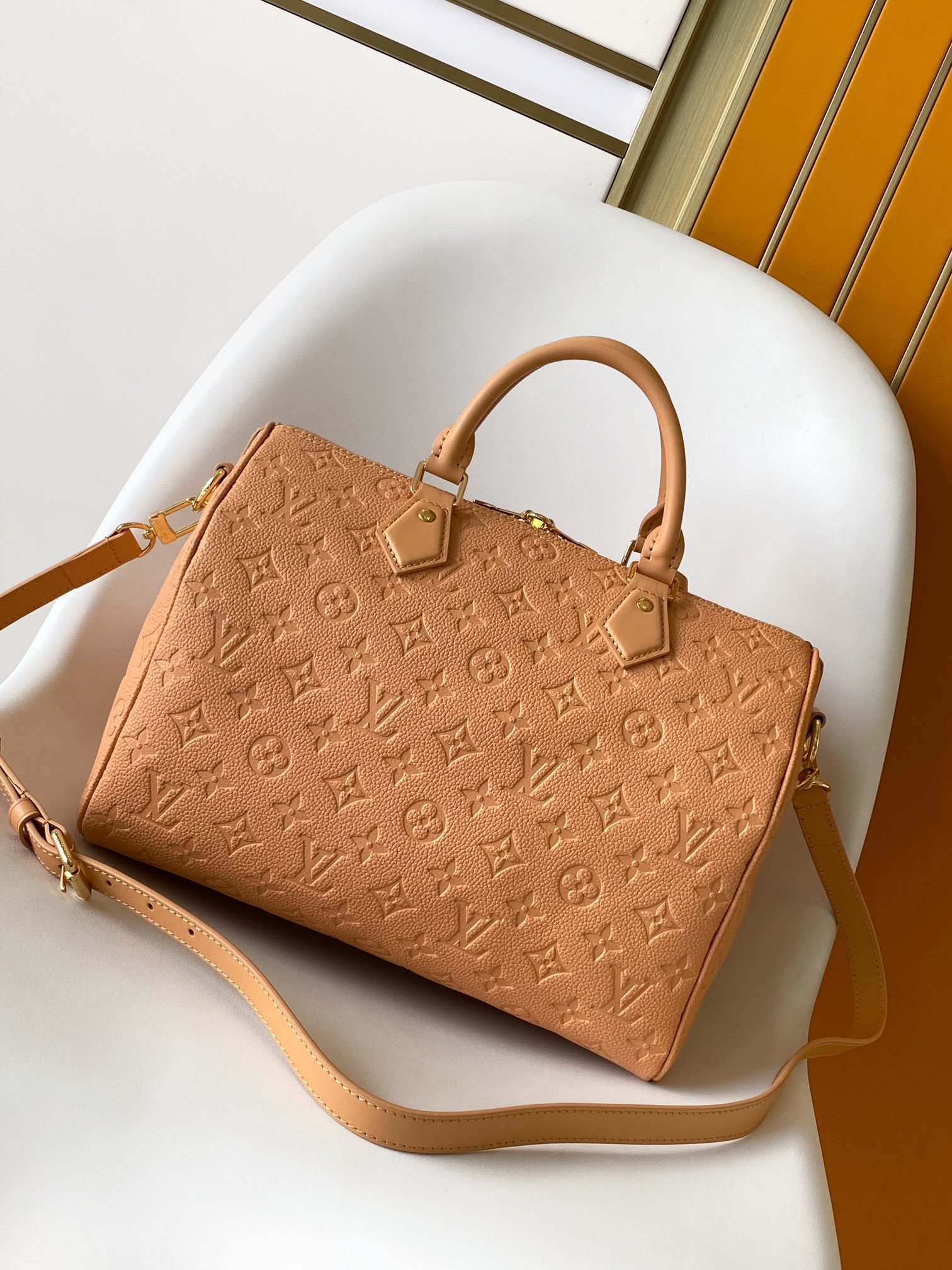 LV SPEEDY SOFT 30 M11323 (30*21*17cm) - Image 3