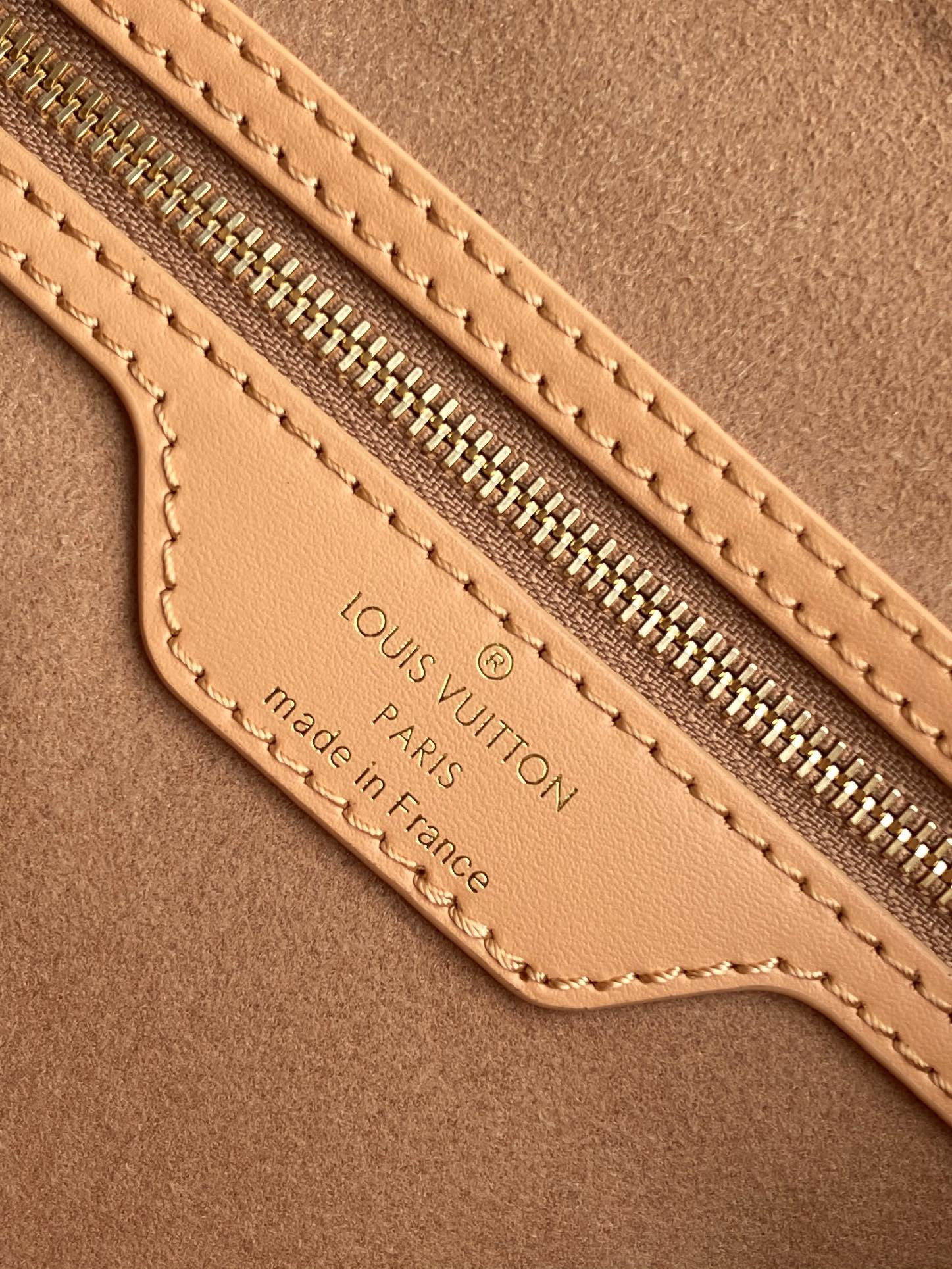 LV SPEEDY SOFT 30 M11323 (30*21*17cm) - Image 4