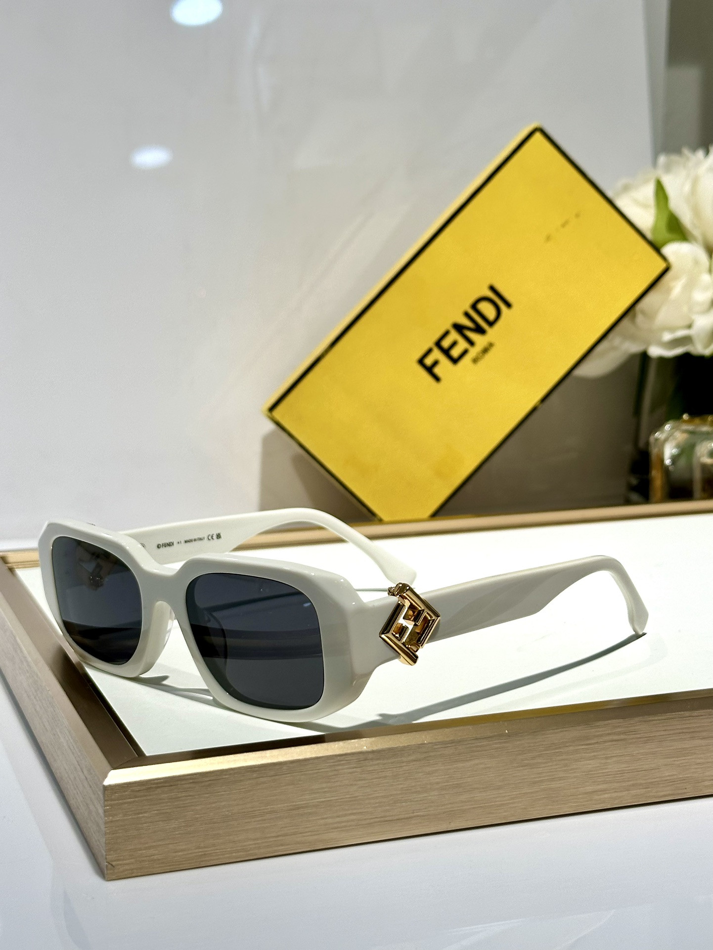 Fendi Glasses FE40151U 50-21-135 - Image 5