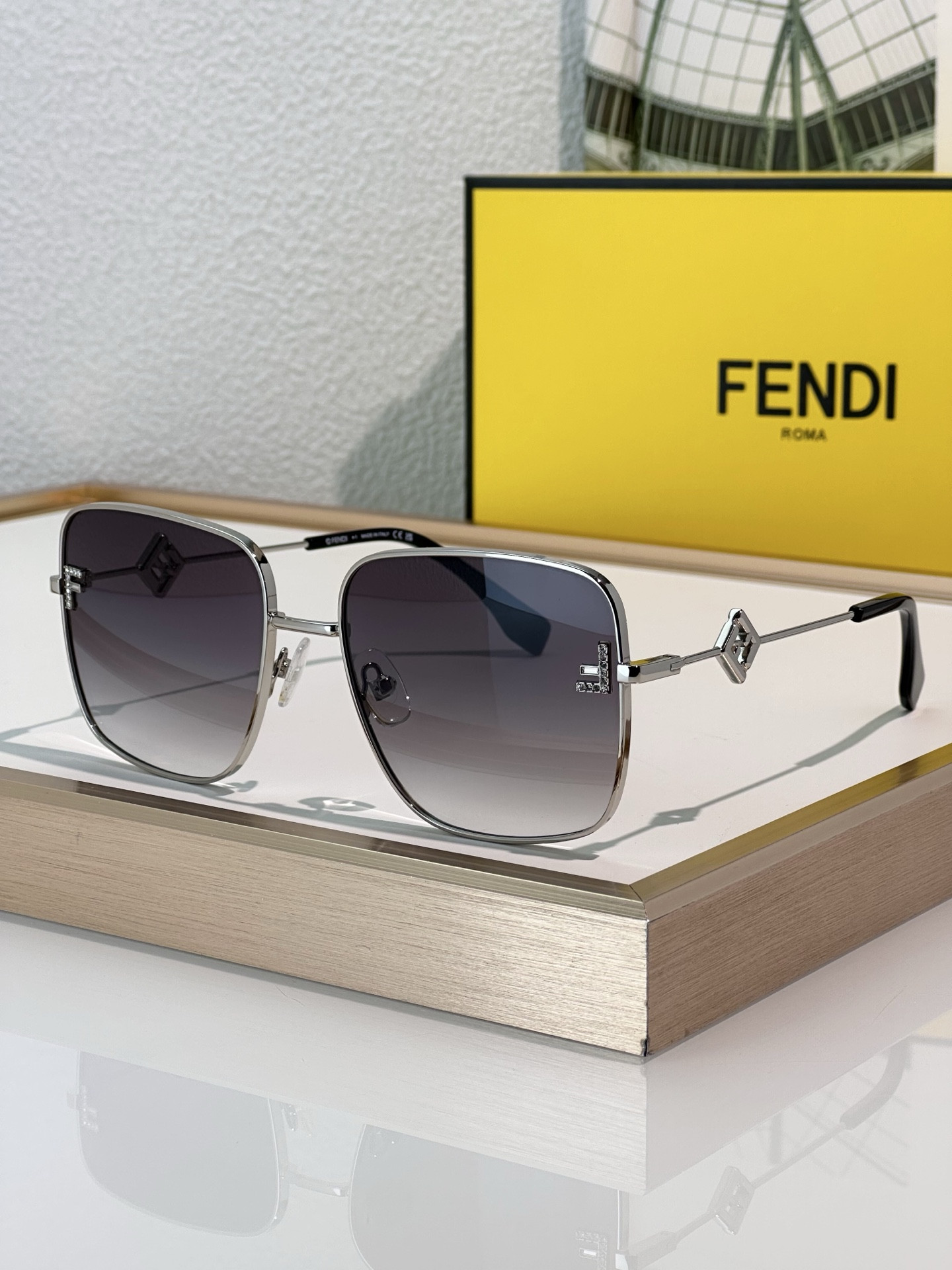 Fendi Glasses FE40149U 58-19-140 - Image 11