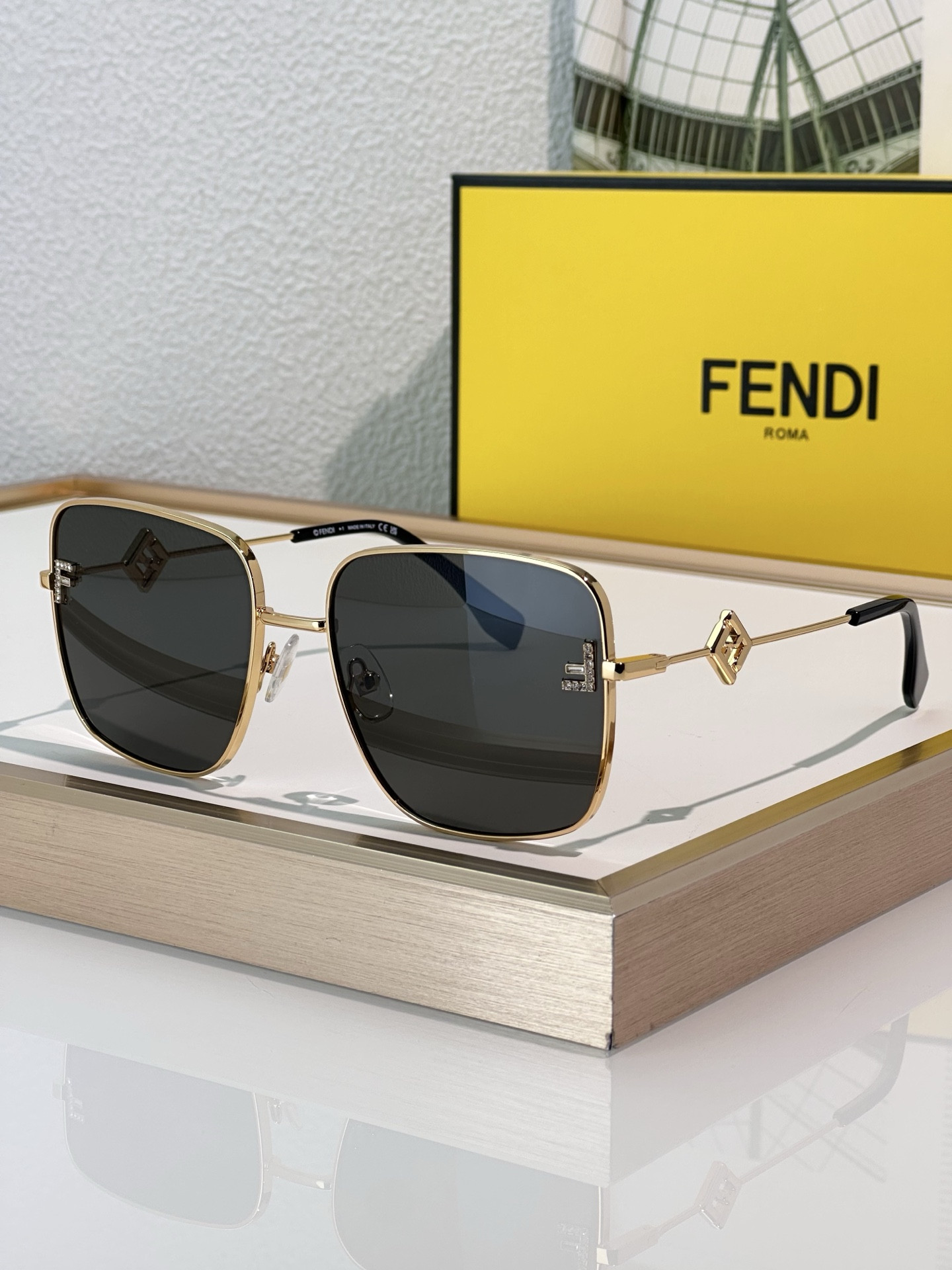 Fendi Glasses FE40149U 58-19-140 - Image 4