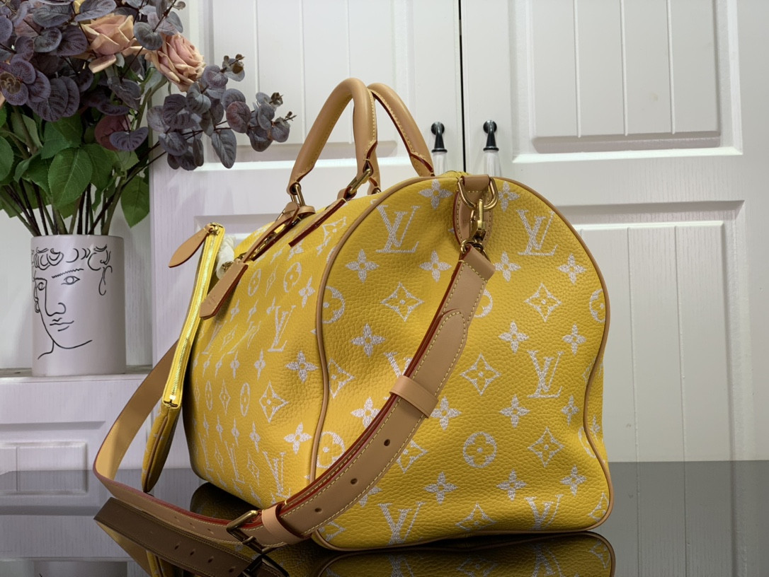 LV Speedy P9 Bandoulière 40 Jaune Mat M24419 40 x 26 x23cm - Image 3