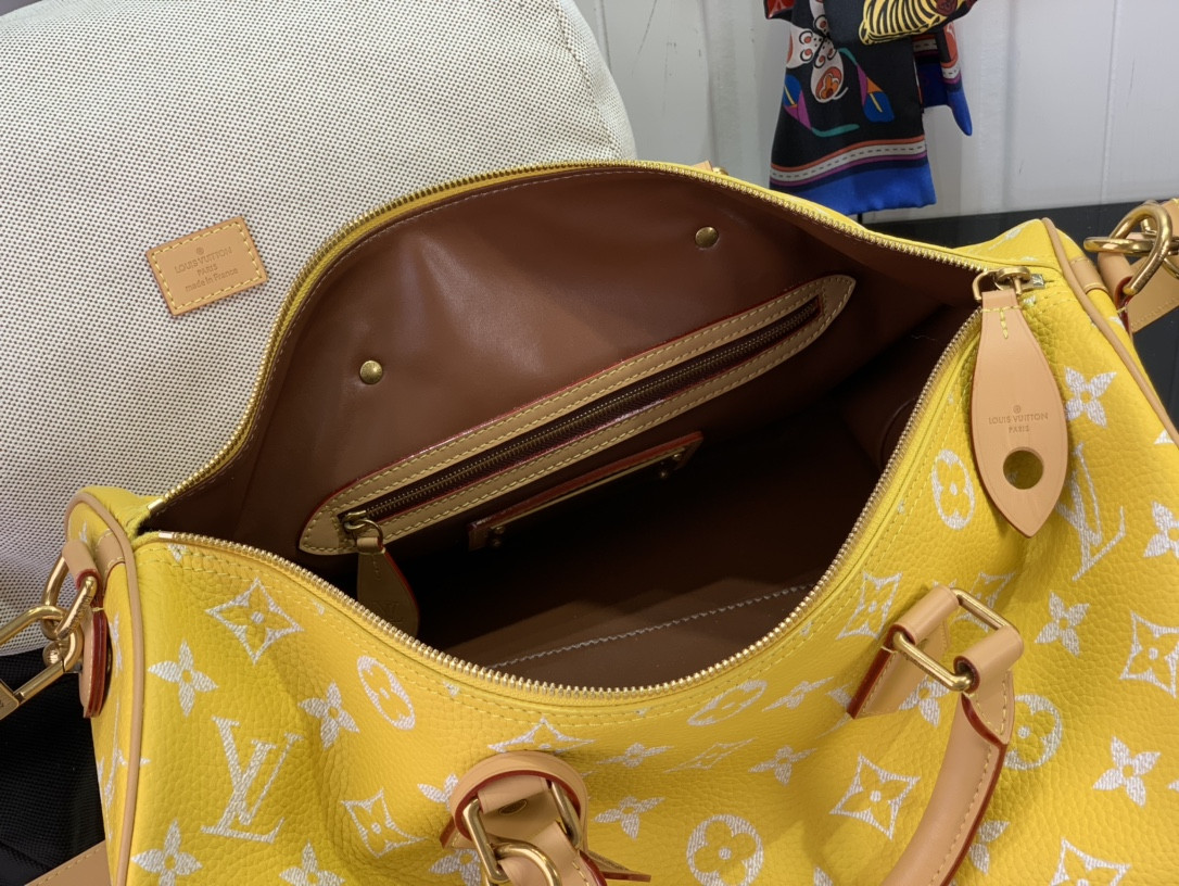 LV Speedy P9 Bandoulière 40 Jaune Mat M24419 40 x 26 x23cm - Image 6