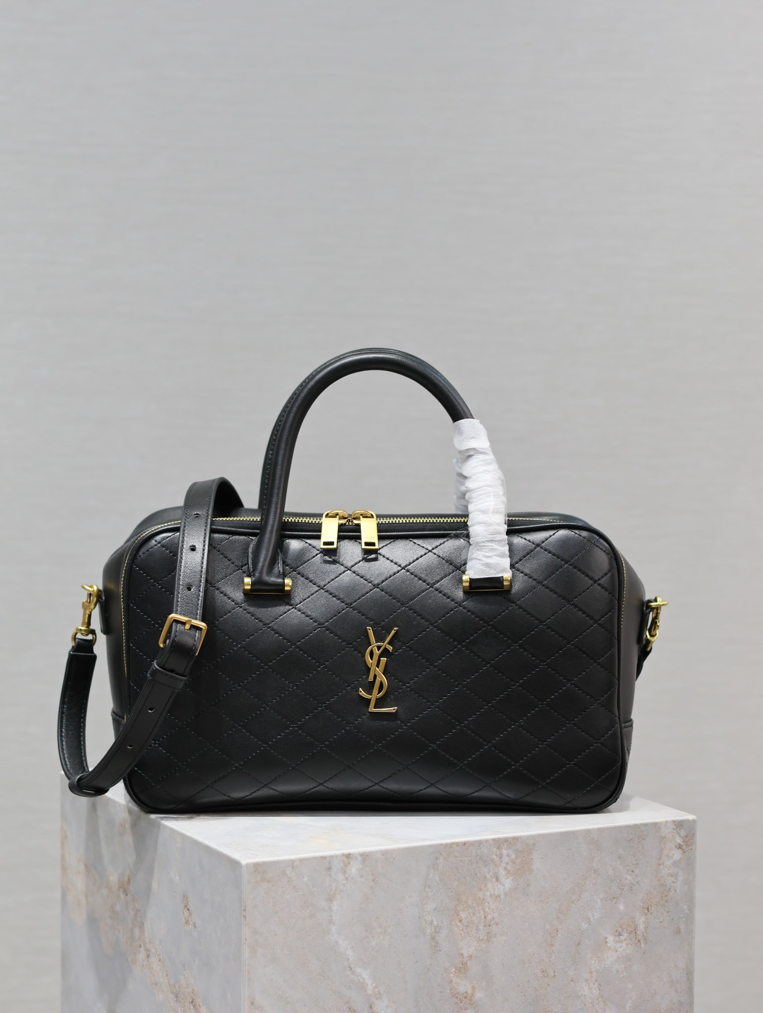 YSL Liya Luggage bags 766785 31x16x13 - Image 2