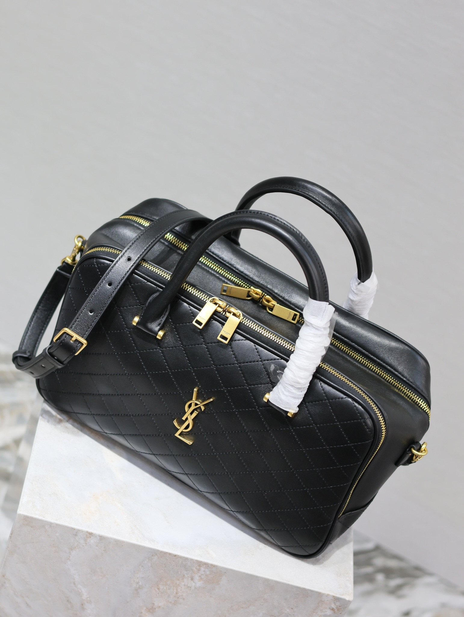 YSL Liya Luggage bags 766785 31x16x13 - Image 6