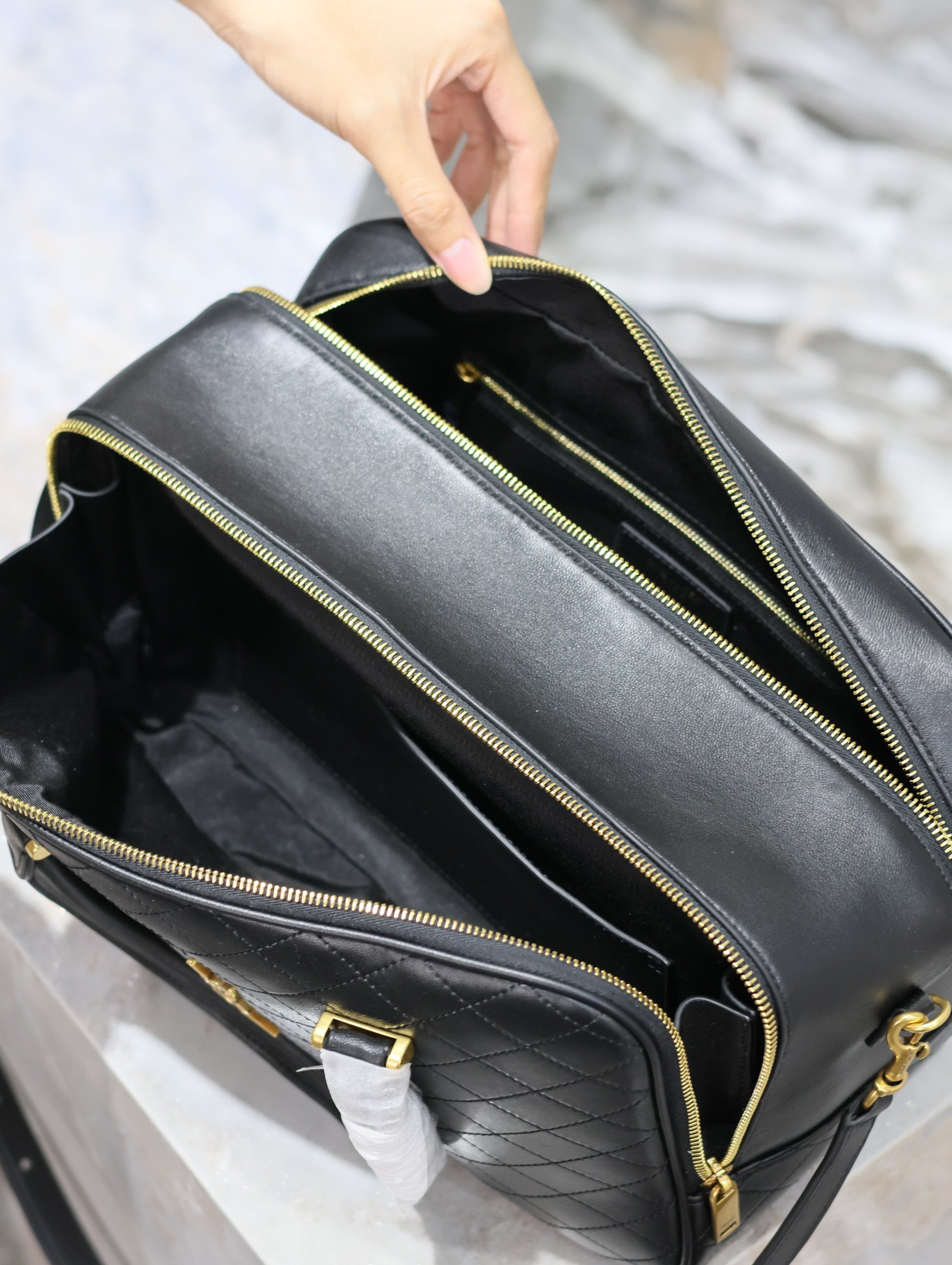 YSL Liya Luggage bags 766785 31x16x13 - Image 9