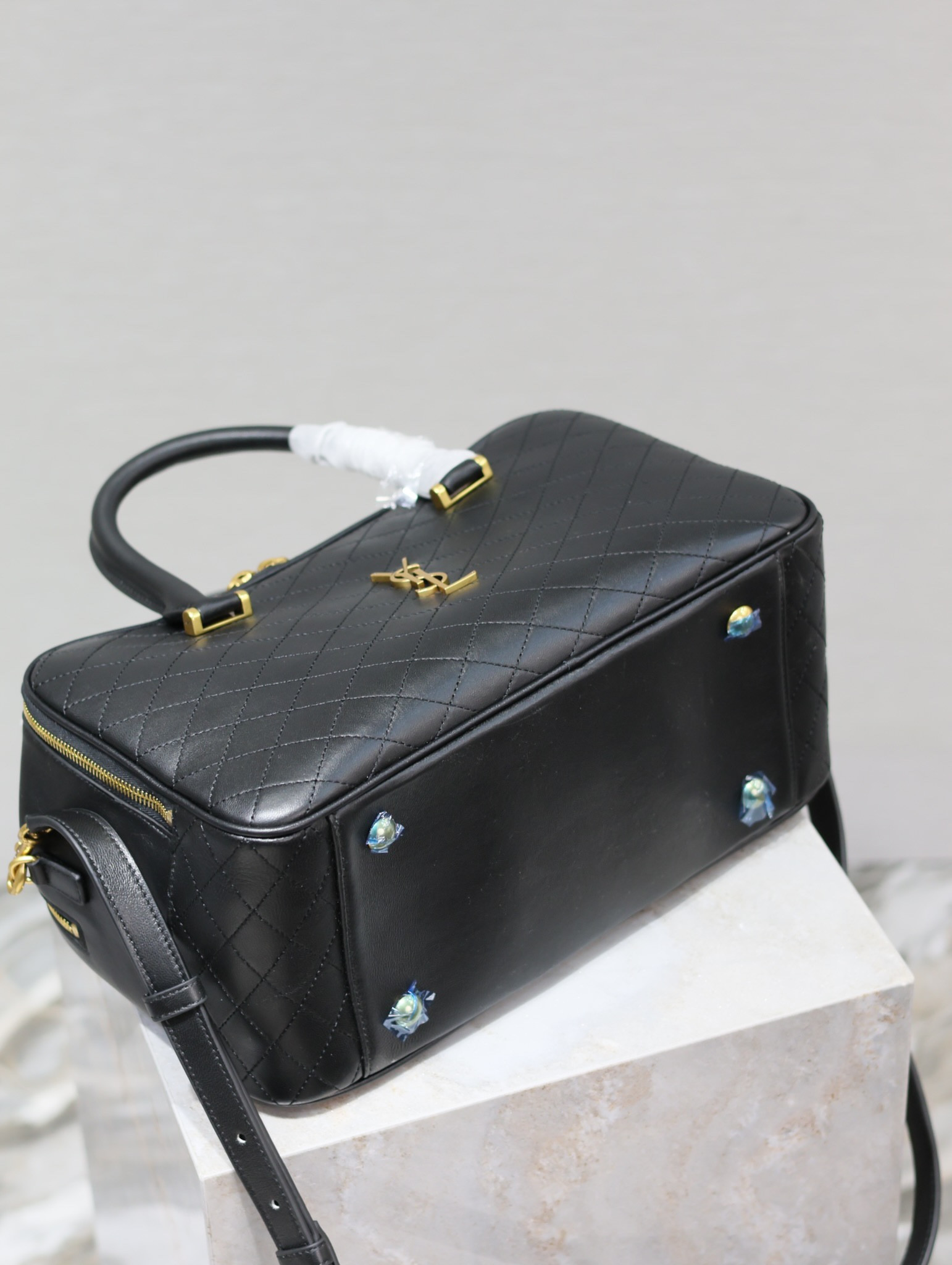 YSL Liya Luggage bags 766785 31x16x13 - Image 8
