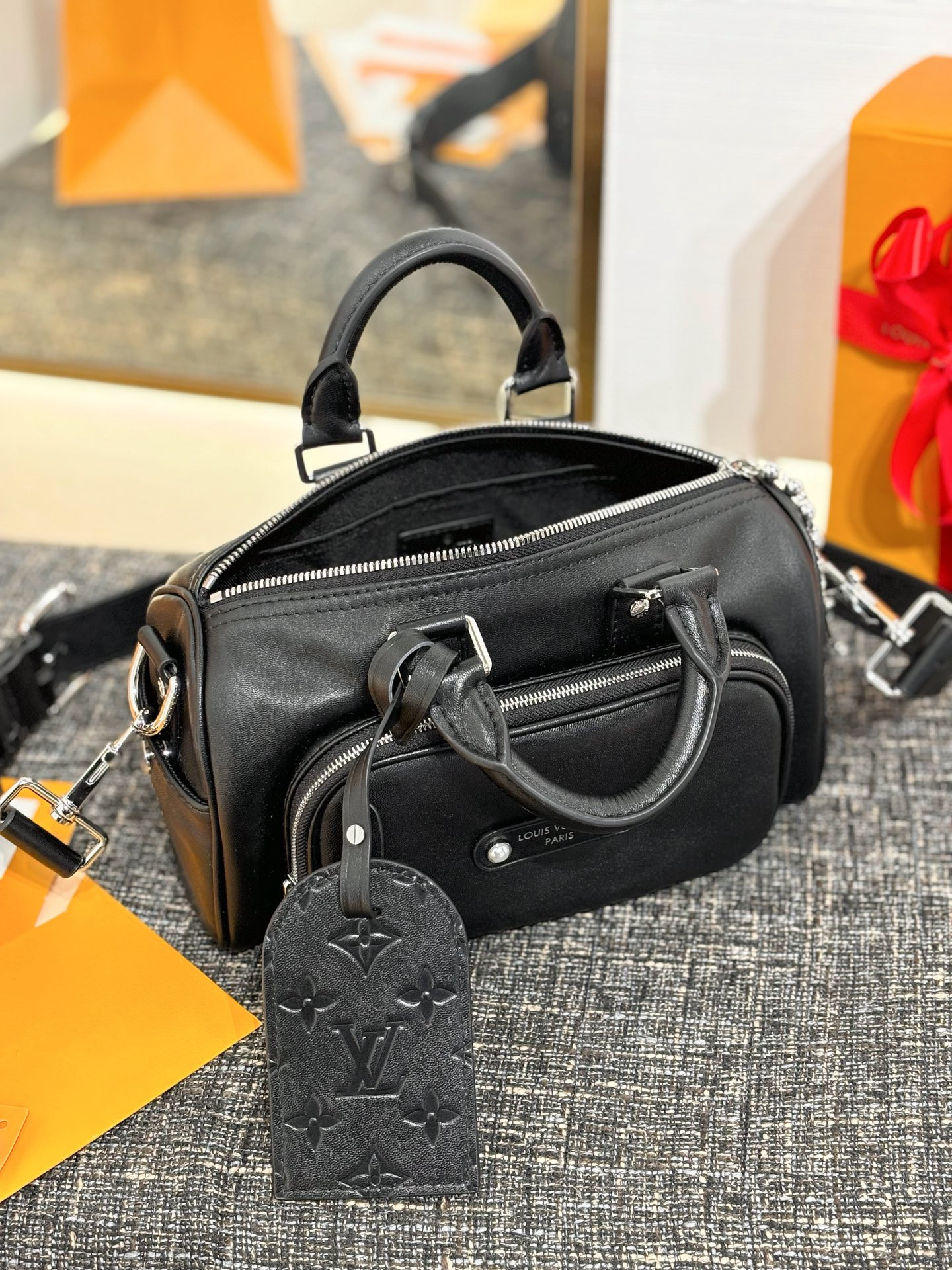 LV KEEPALL CARGO Bandoulière 25 M13988 25x15x11cm - Image 6