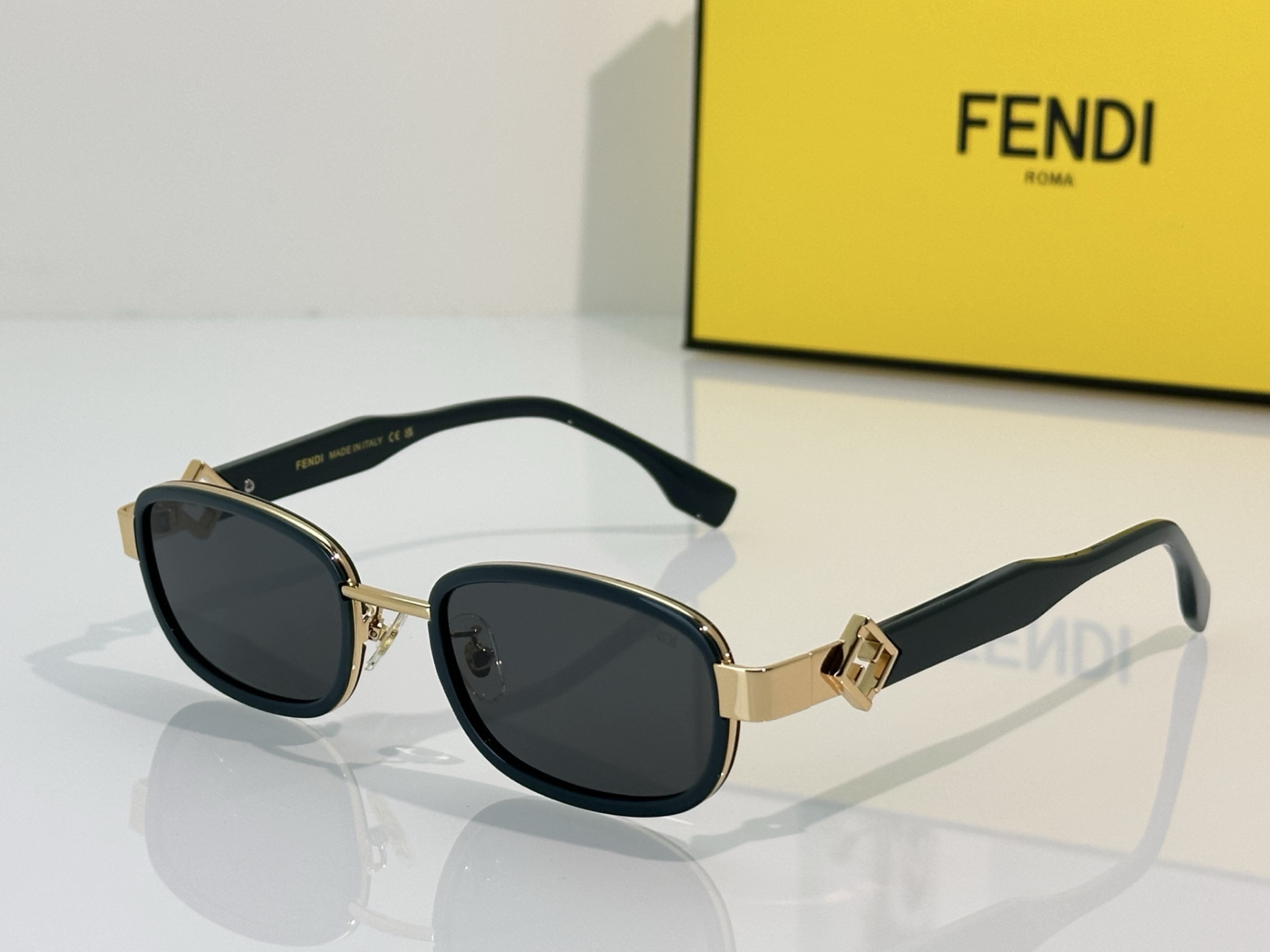 Fendi Glasses FD8131 53-22-145 - Image 4