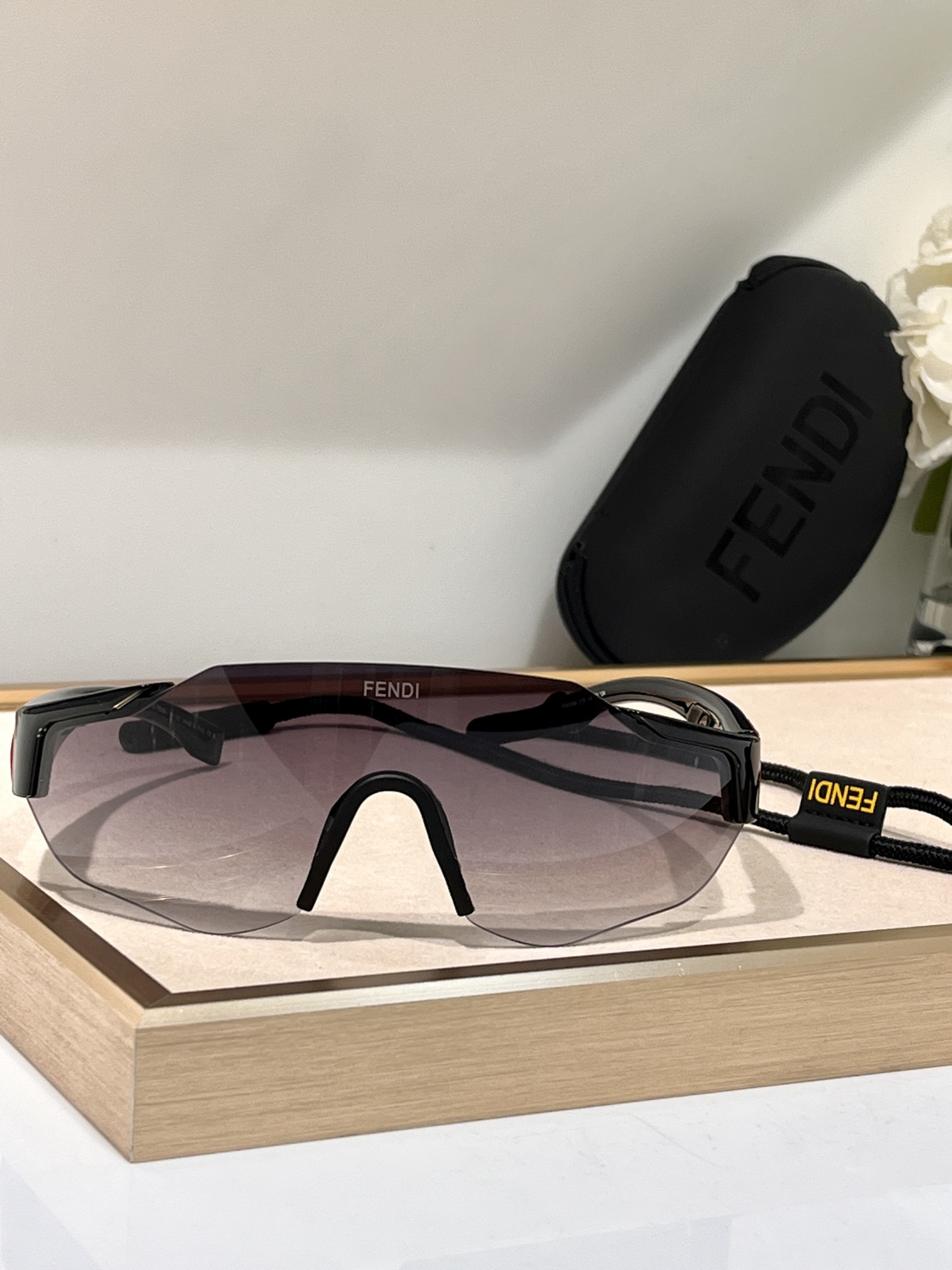 Fendi Glasses FF40088U 145-135 Sports rope - Image 10