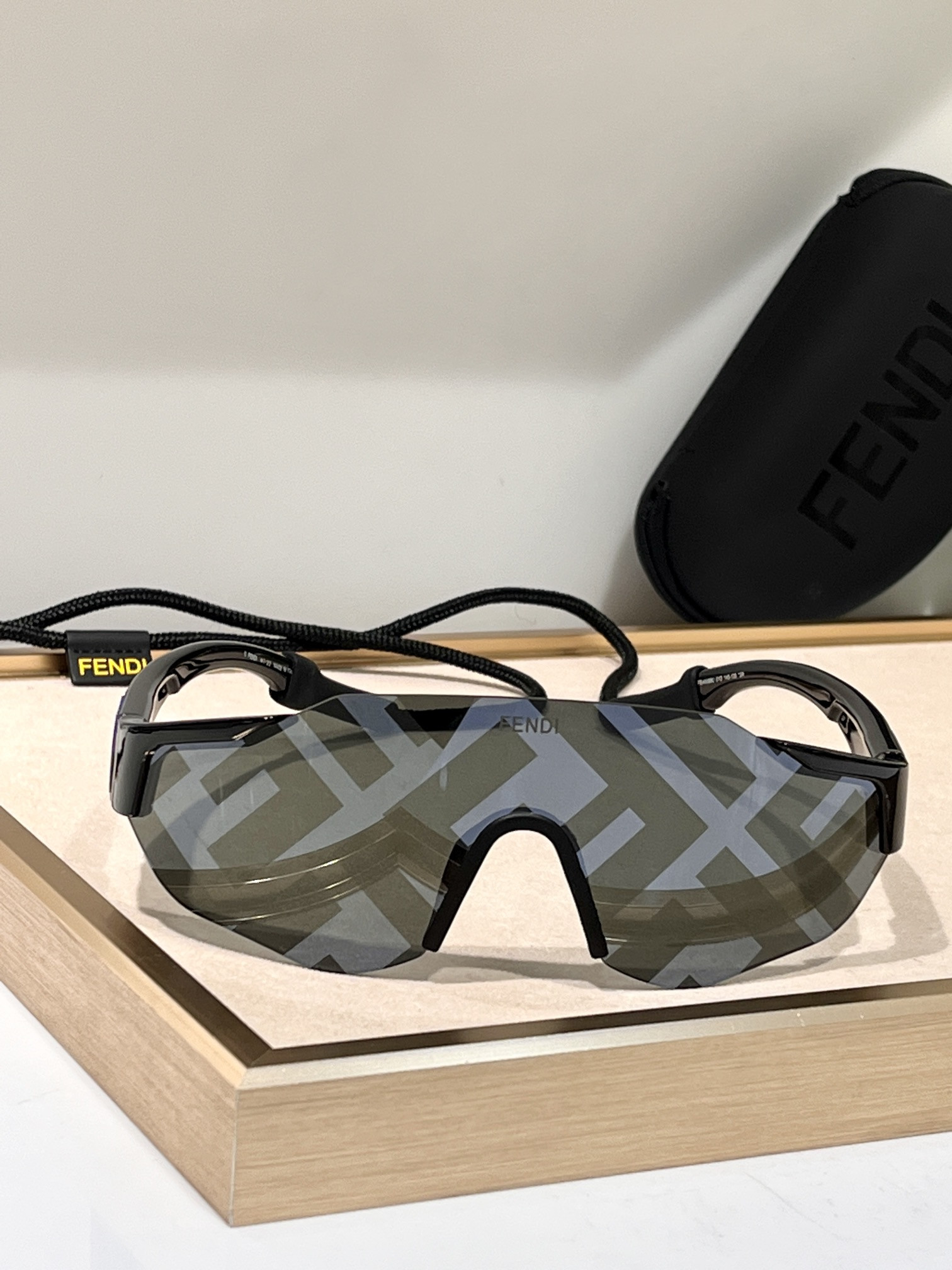 Fendi Glasses FF40088U 145-135 Sports rope - Image 7