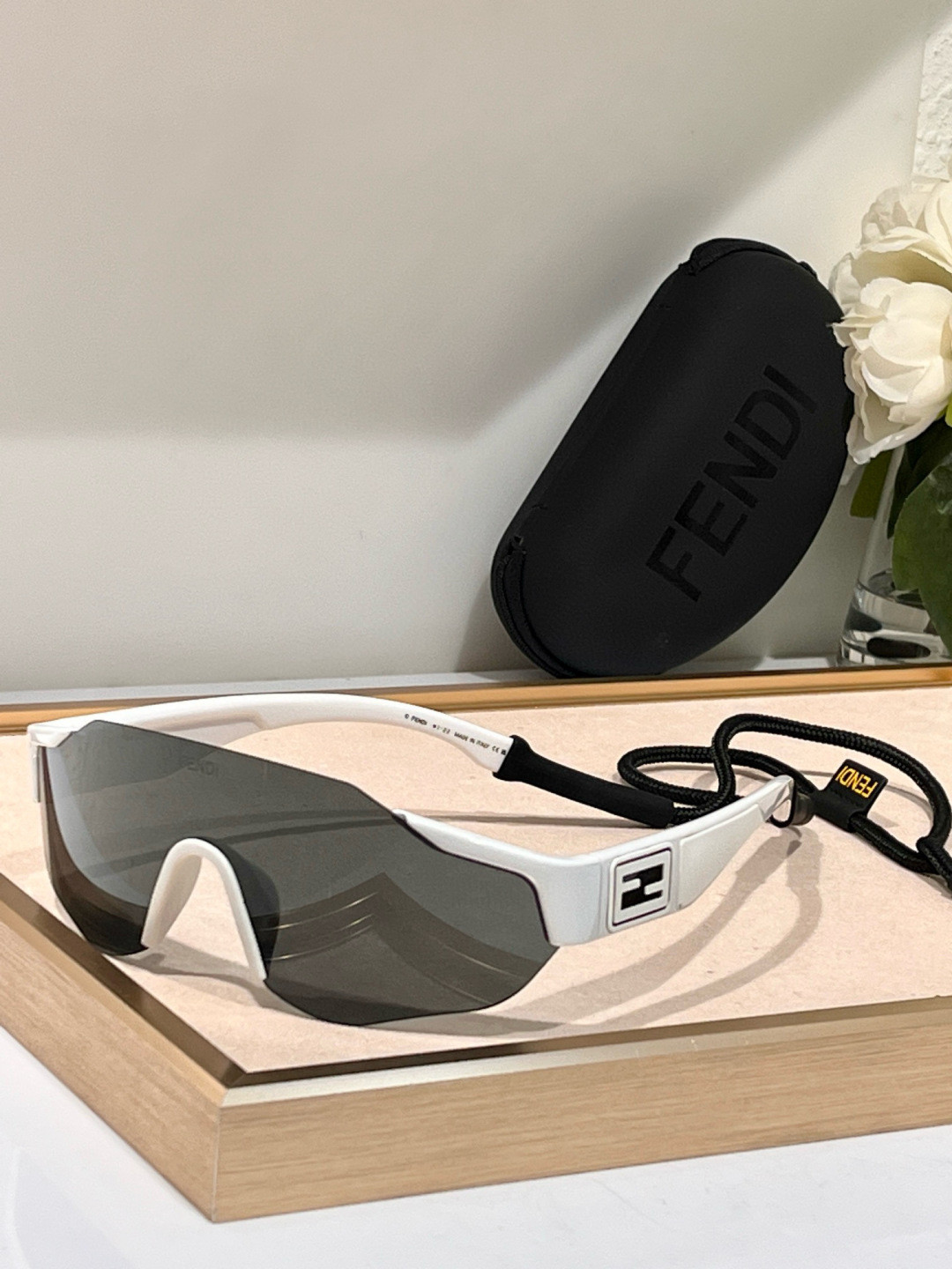 Fendi Glasses FF40088U 145-135 Sports rope - Image 3