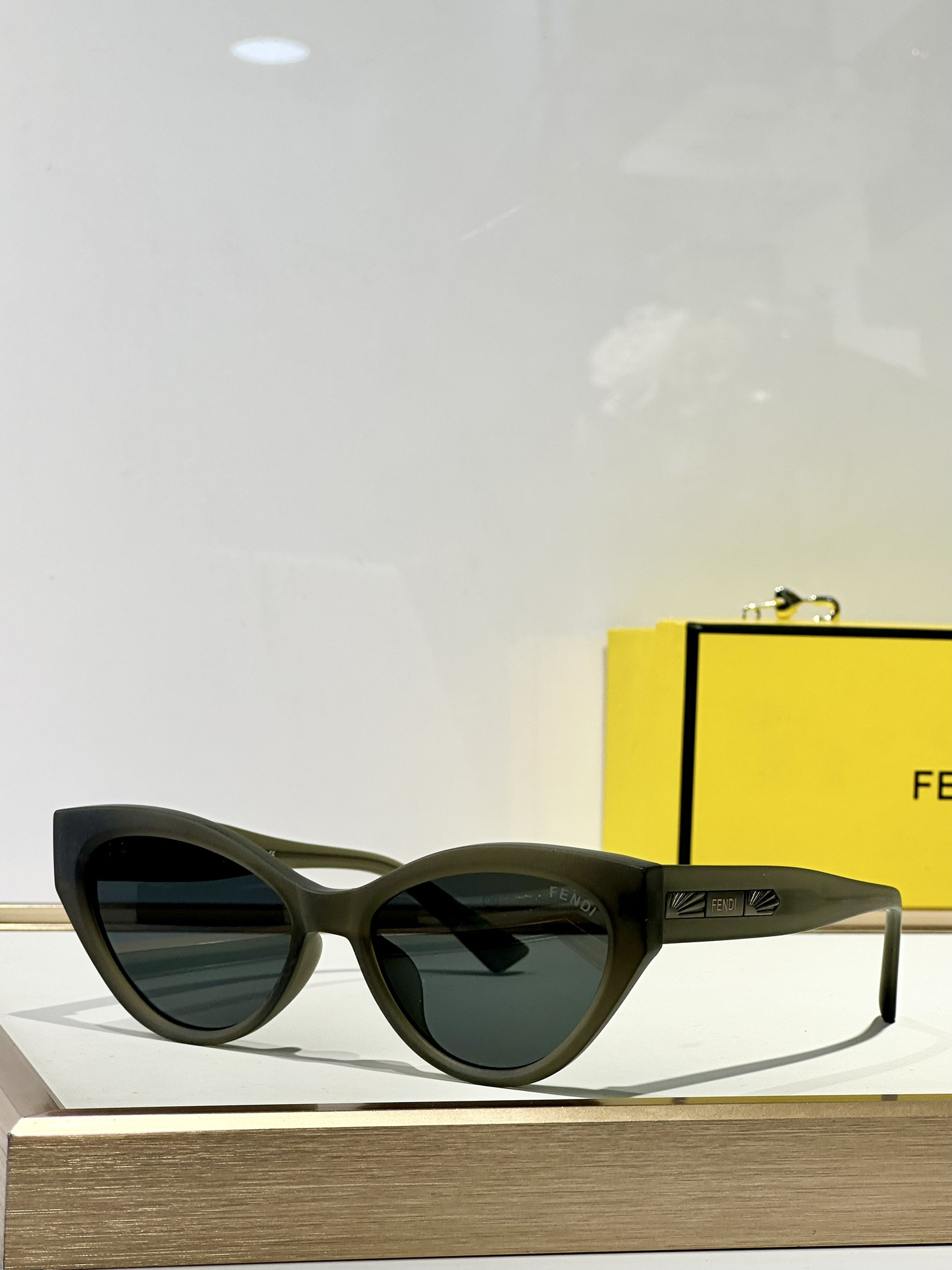 Fendi Glasses FE40164U 54-18-148 - Image 3
