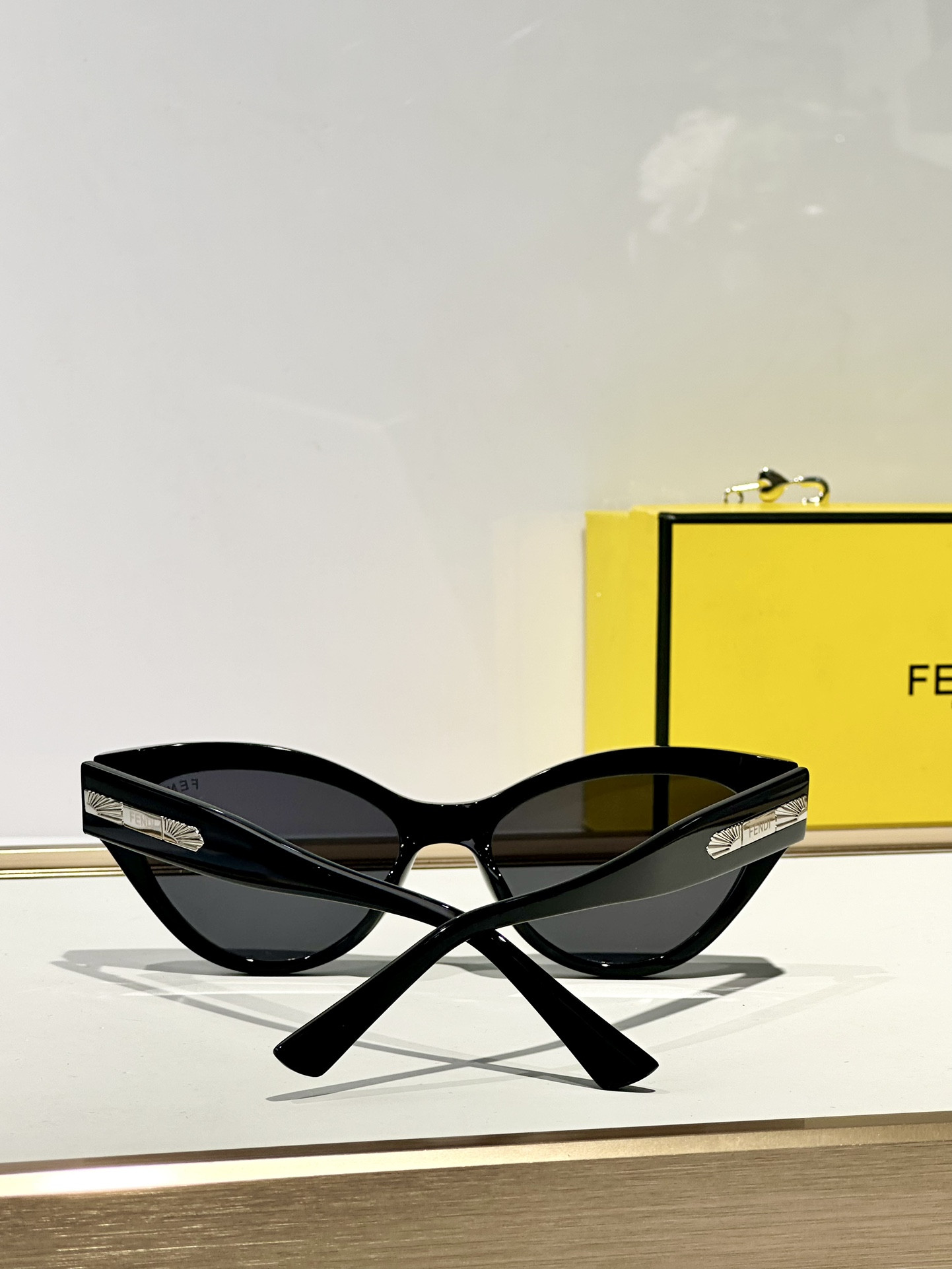 Fendi Glasses FE40164U 54-18-148 - Image 7