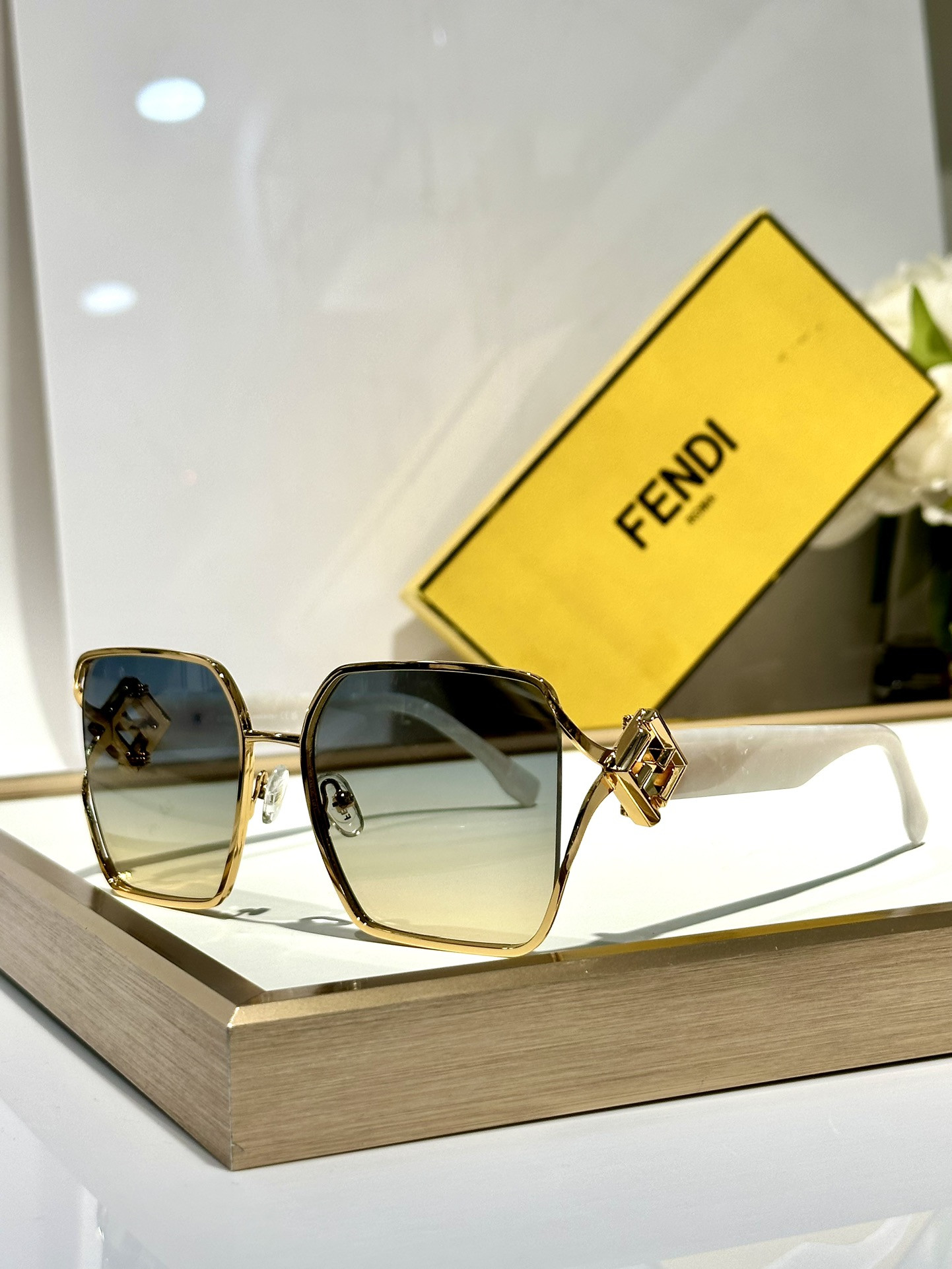 Fendi Glasses FE40151UU 50-21-135 - Image 7