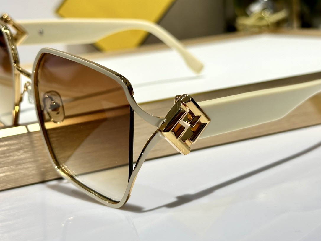 Fendi Glasses FE40151UU 50-21-135 - Image 11