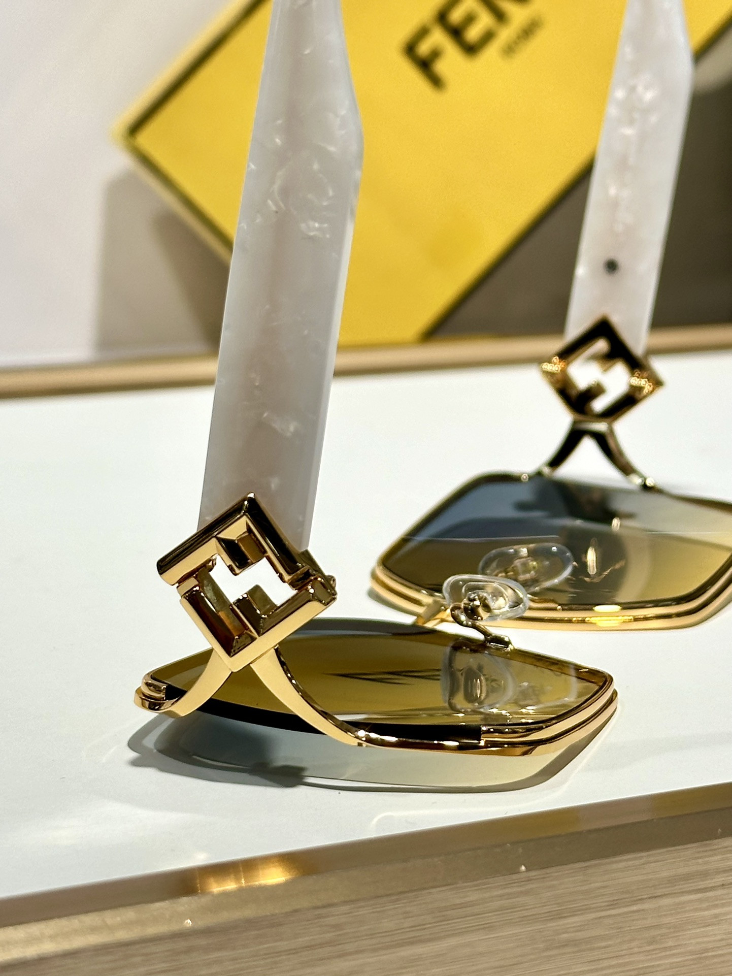 Fendi Glasses FE40151UU 50-21-135 - Image 10