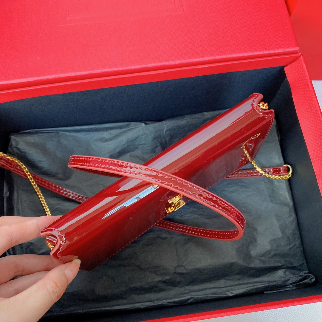 YSL Monogram phone holder with strap (patent leather) 18 x 11 x 2.5 CM - Image 4