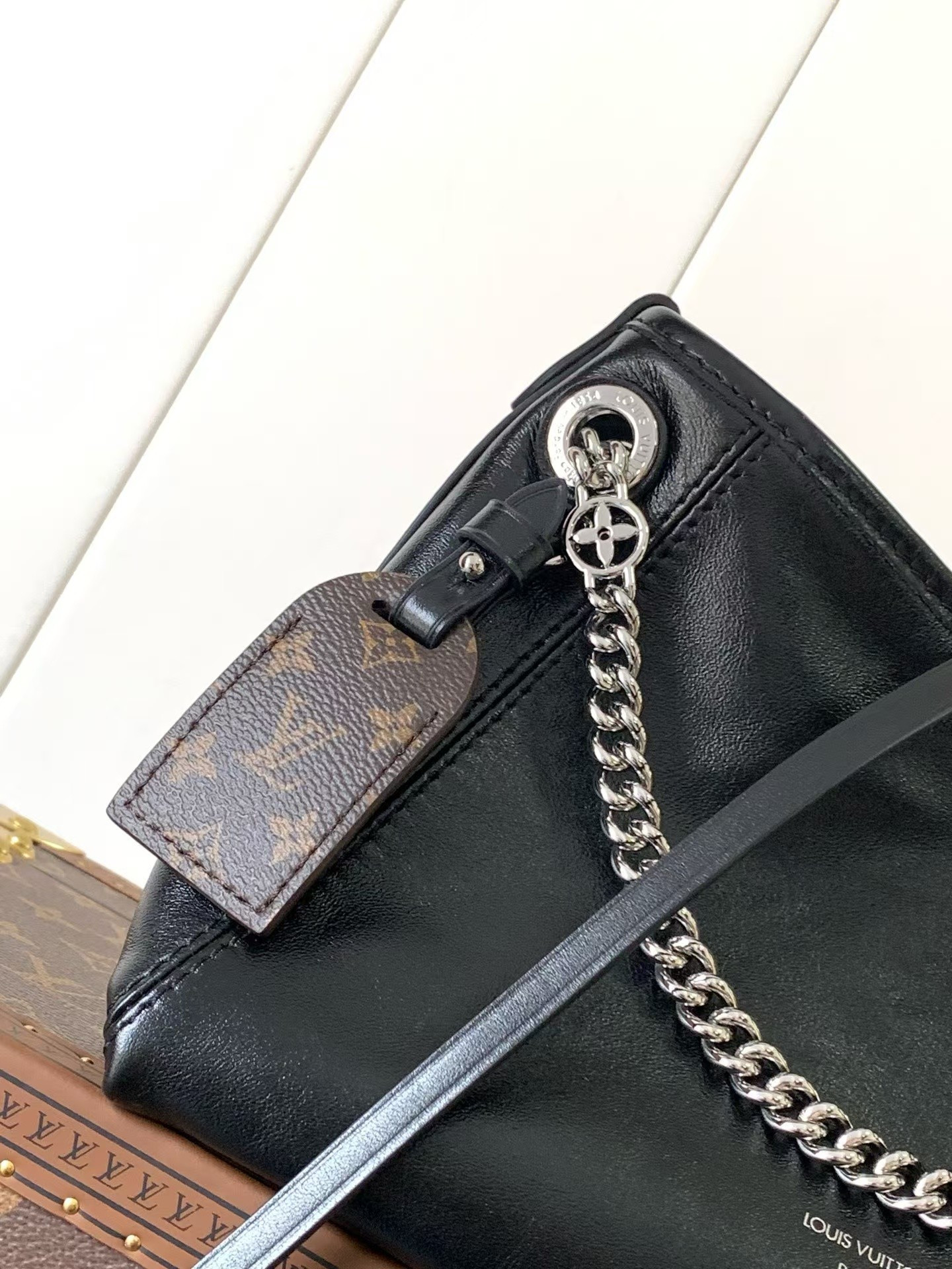LV Carryall Vibe BB M12888 (26*17*10cm) - Image 5