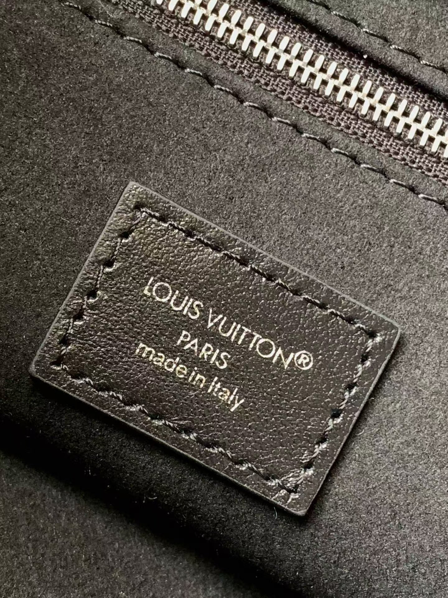 LV Carryall Vibe BB M12888 (26*17*10cm) - Image 10