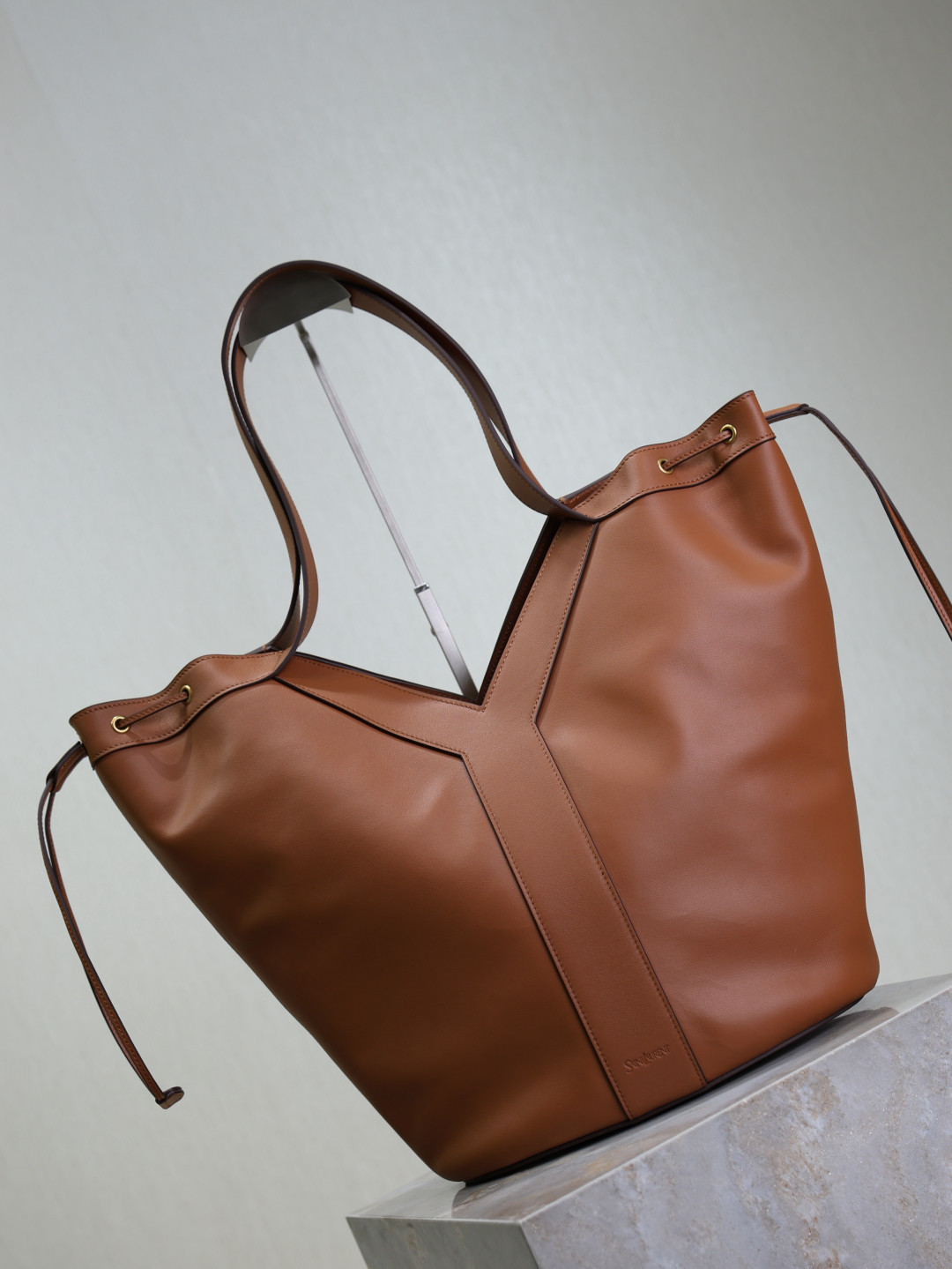 YSL Y Large Hobo (Leather) 35 x 25 x 15 cm - Image 3