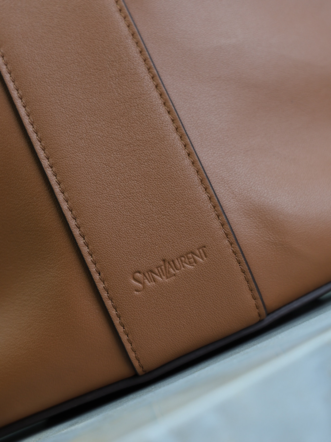 YSL Y Large Hobo (Leather) 35 x 25 x 15 cm - Image 12