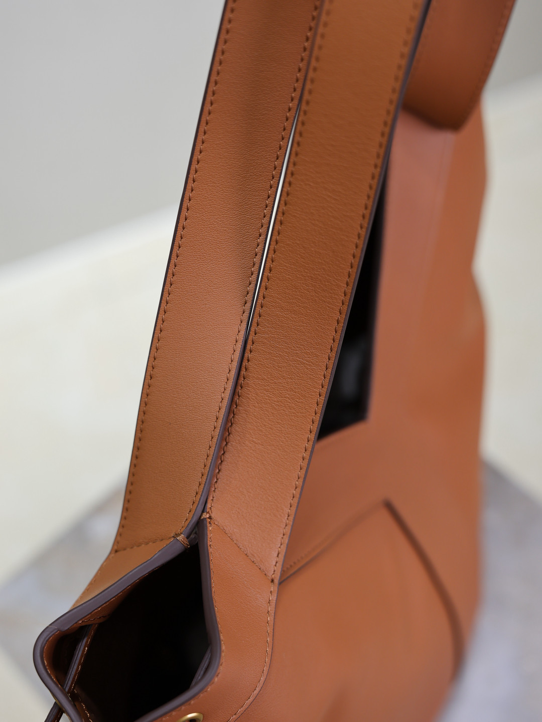 YSL Y Large Hobo (Leather) 35 x 25 x 15 cm - Image 13