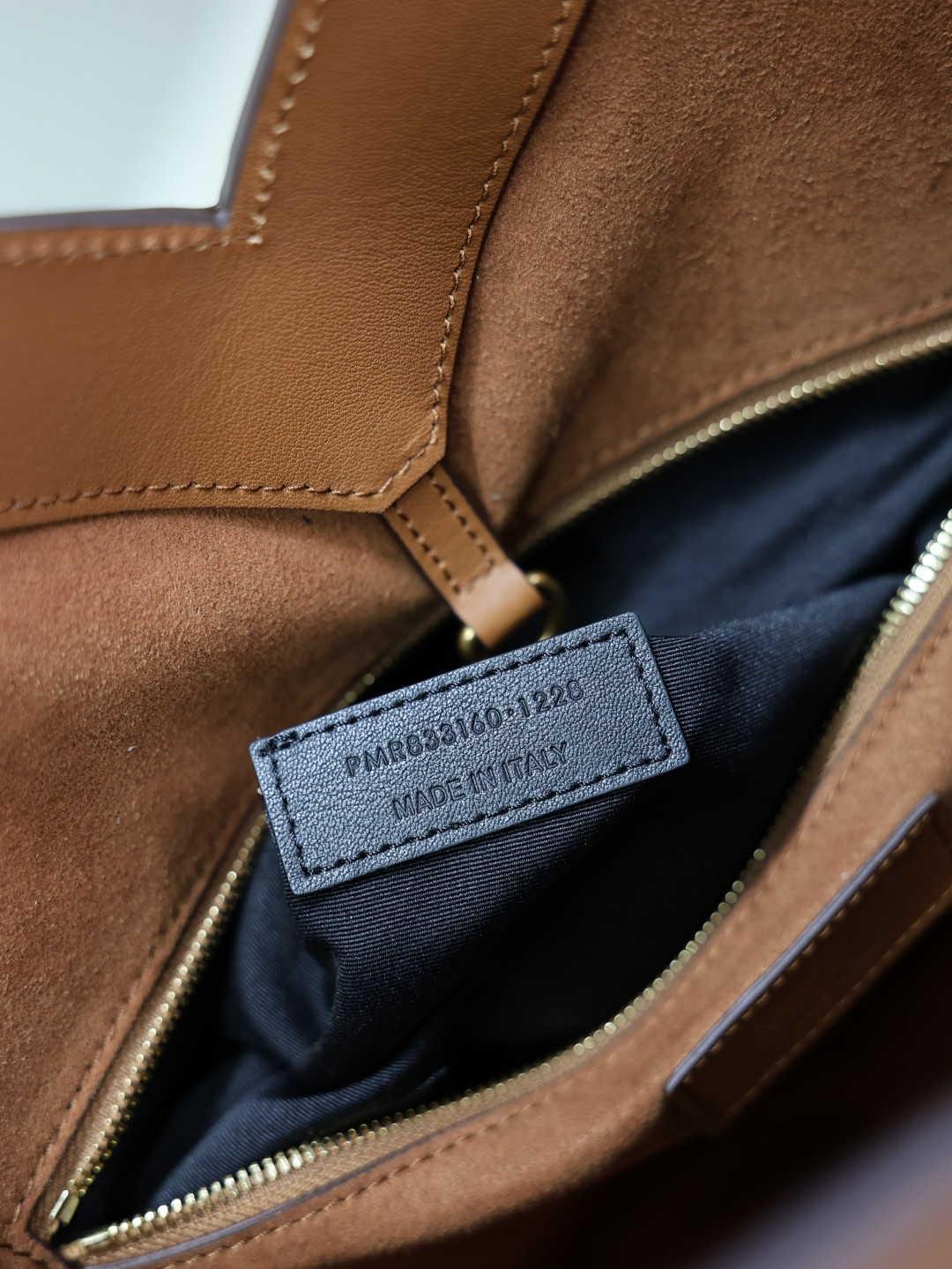 YSL Y Large Hobo (Leather) 35 x 25 x 15 cm - Image 18