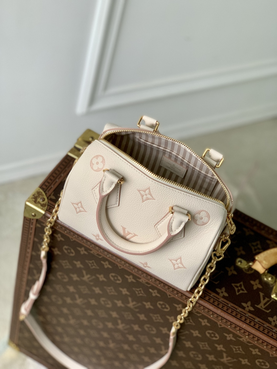 LV Speedy Bandouliere 20 M14291 20.5 x 13.5 x 12 cm - Image 6