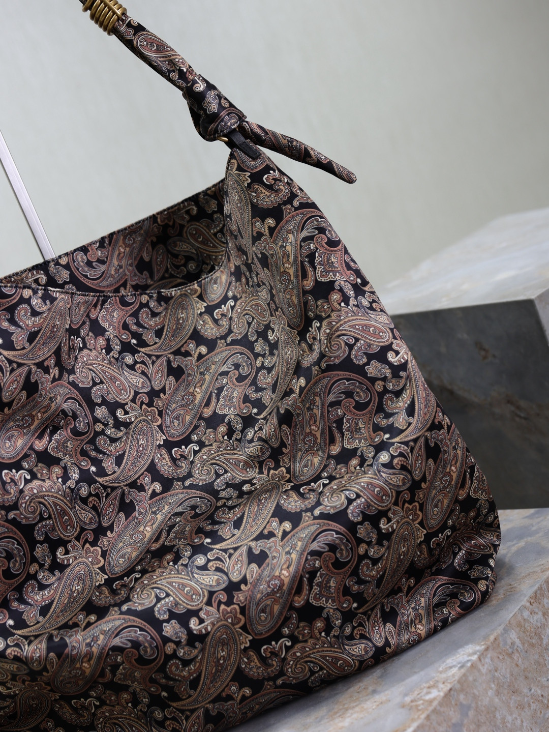 YSL Amalia (silk twill) 42x50x1cm - Image 5