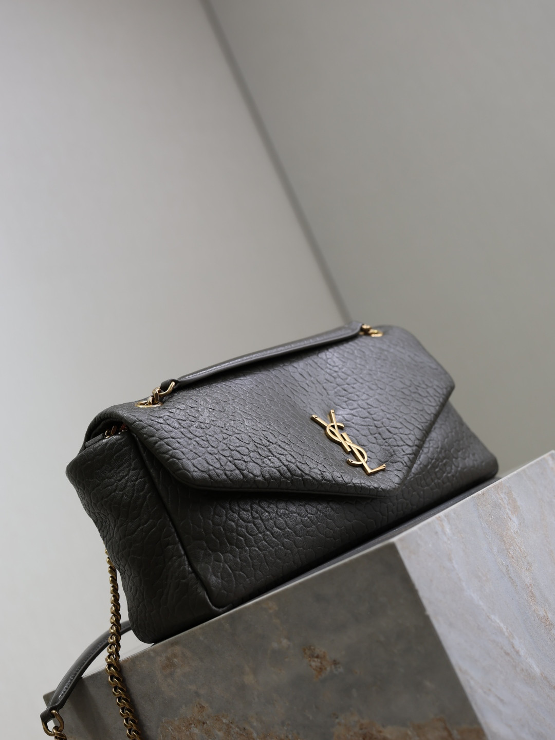 YSL CALYPSO medium in grained lambskin 800916 30x15x7.5cm - Image 4