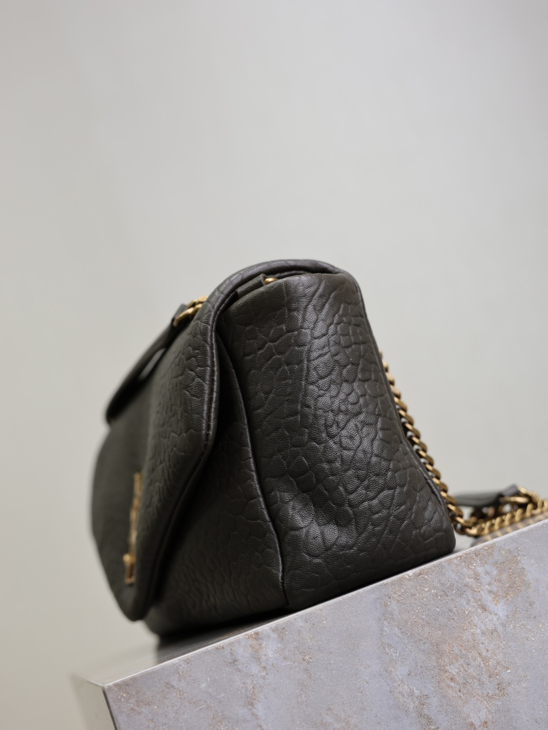 YSL CALYPSO medium in grained lambskin 800916 30x15x7.5cm - Image 5