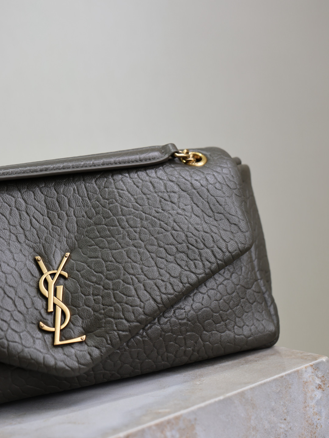 YSL CALYPSO medium in grained lambskin 800916 30x15x7.5cm - Image 6