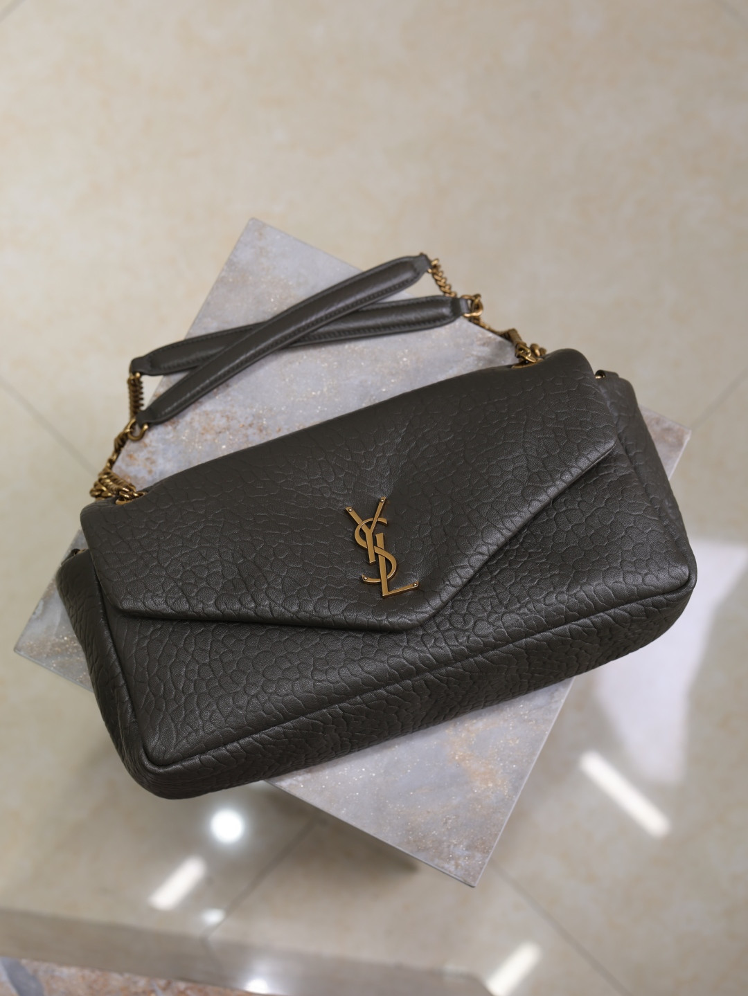 YSL CALYPSO medium in grained lambskin 800916 30x15x7.5cm - Image 8