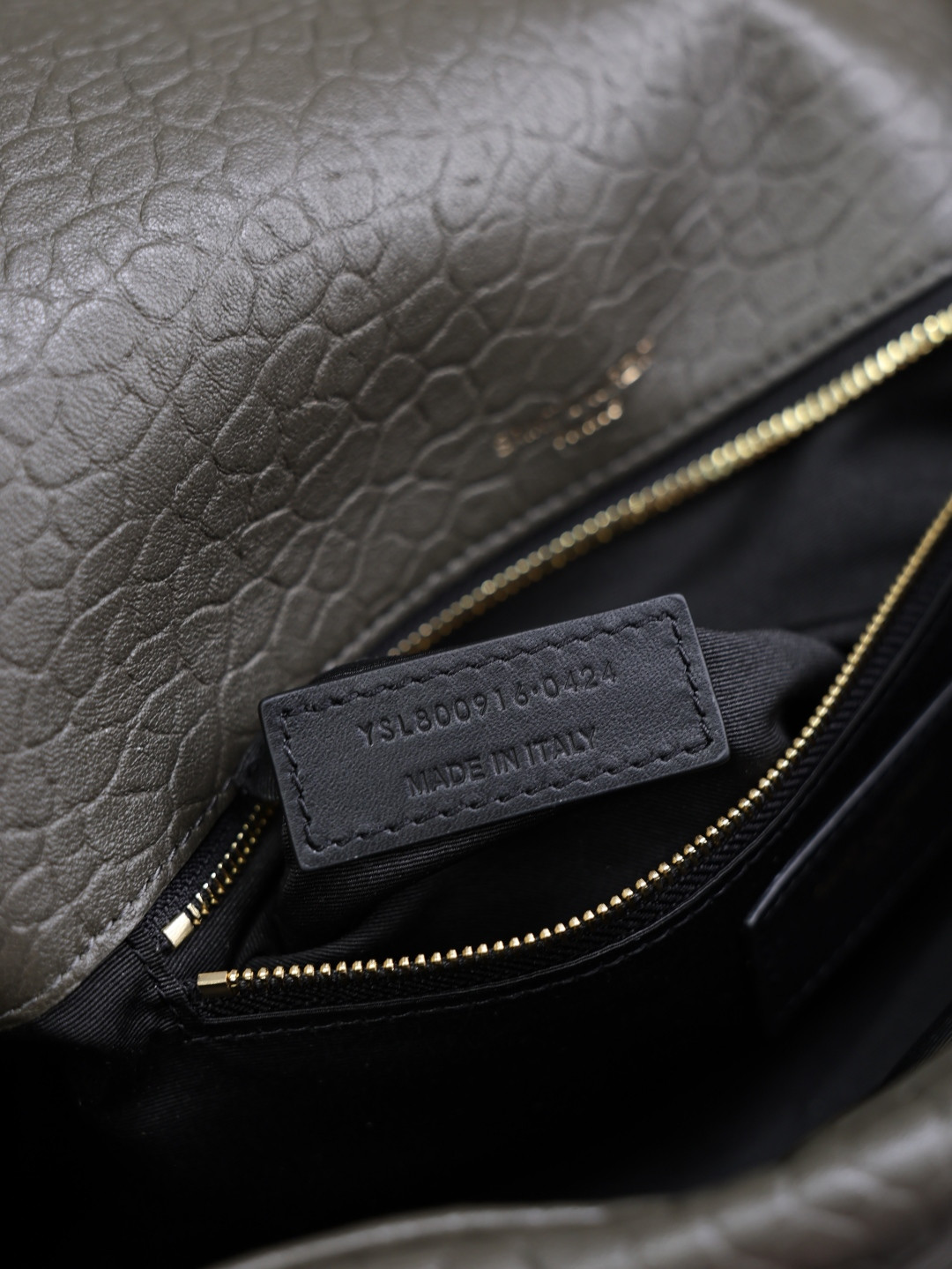 YSL CALYPSO medium in grained lambskin 800916 30x15x7.5cm - Image 18