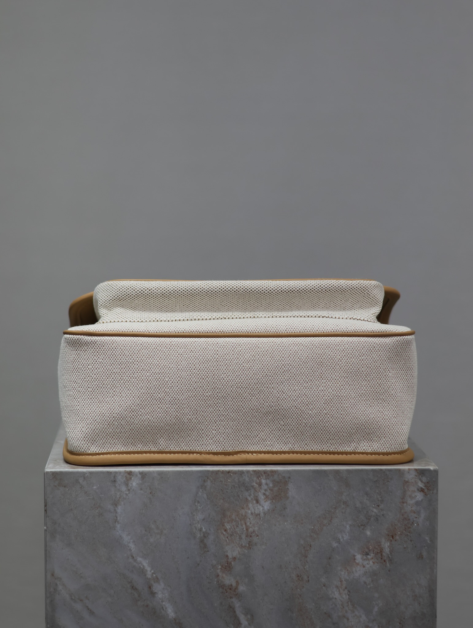 YSL NIKI MEDIUM IN Calfskin Cotton and Linen 28x20x8.5cm - Image 9