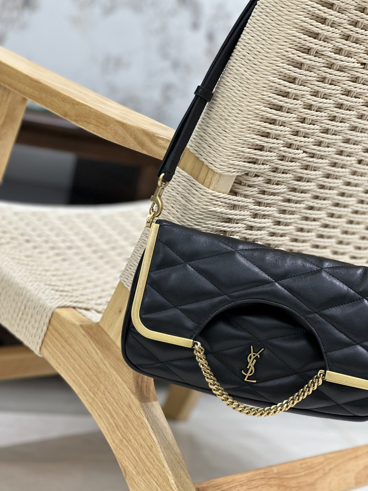 YSL 87 in quilted lambskin 26x13x5cm - Image 4