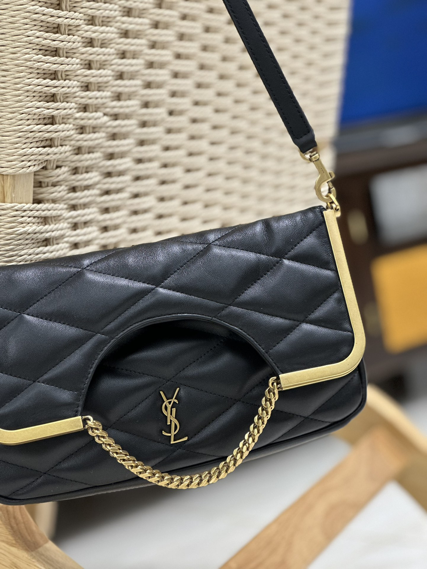 YSL 87 in quilted lambskin 26x13x5cm - Image 5