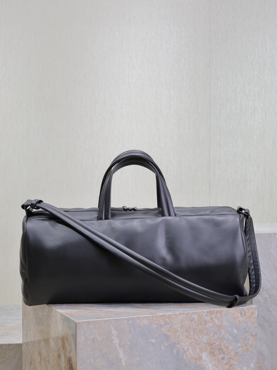 YSL SAINT LAURENT duffle in lambskin 53x24x22cm - Image 4