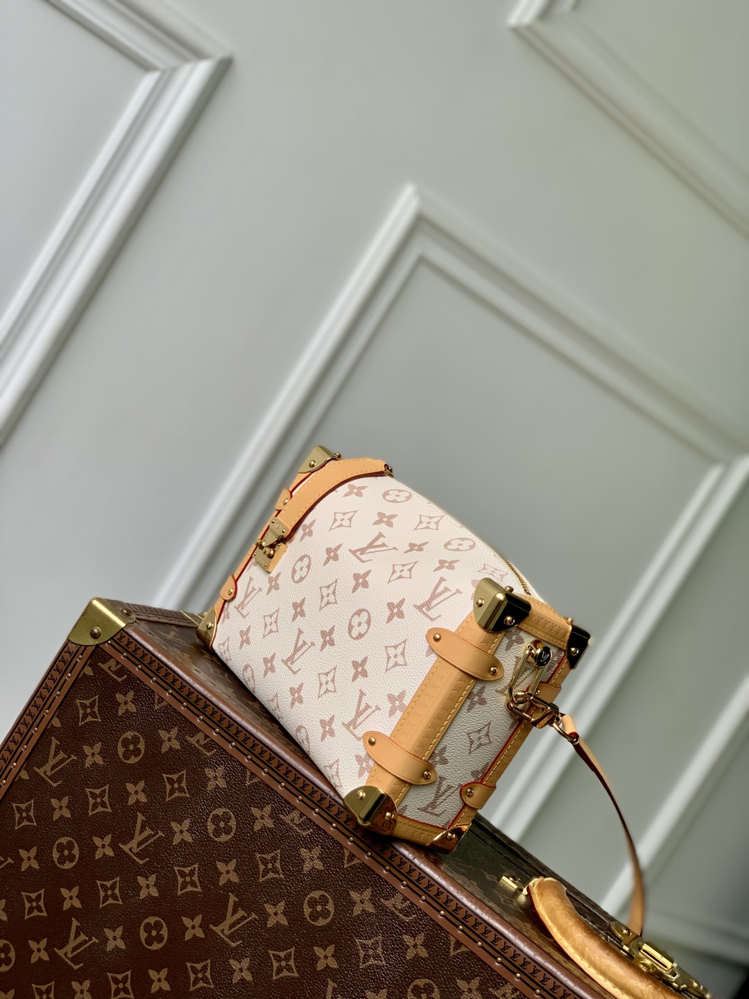 LV Side Trunk MM M26287 (23.5*16*8.5cm) - Image 3