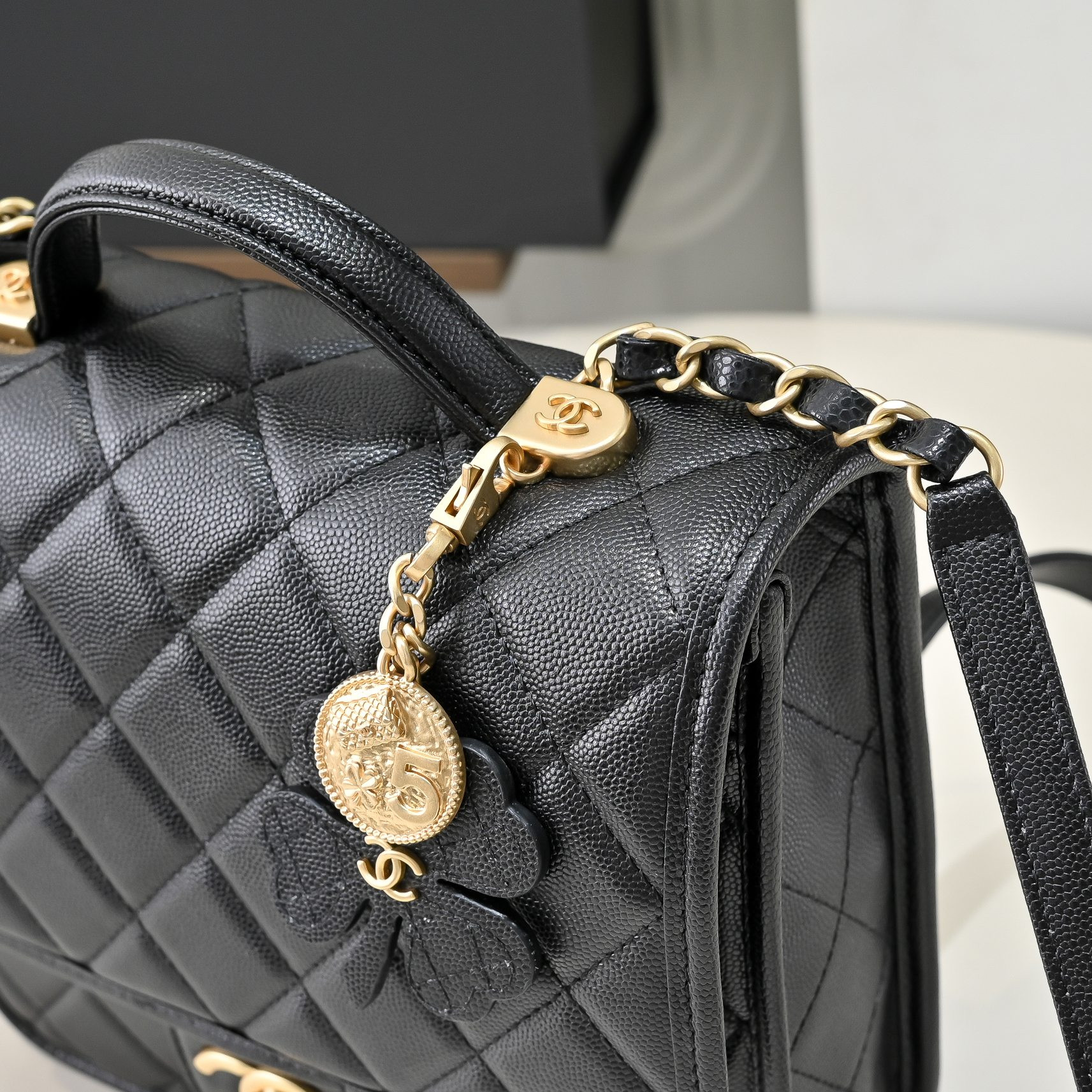Chanel Backpack AS5715 19.5x22x7cm - Image 7