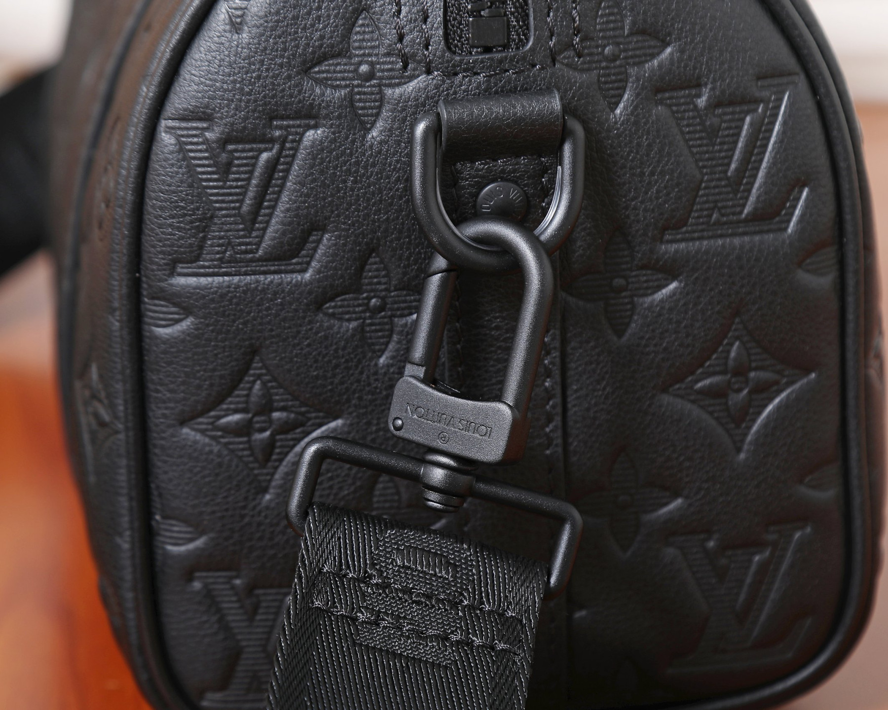 LV City Keepall M26750 27.5x16.5x15cm - Image 6
