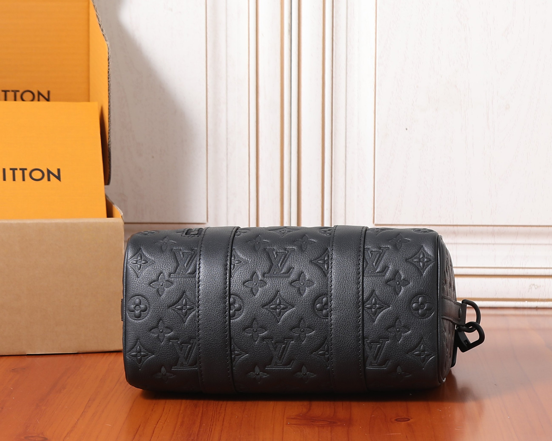 LV City Keepall M26750 27.5x16.5x15cm - Image 7