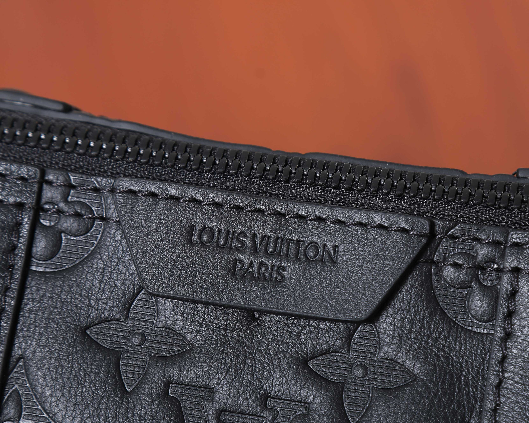 LV City Keepall M26750 27.5x16.5x15cm - Image 12